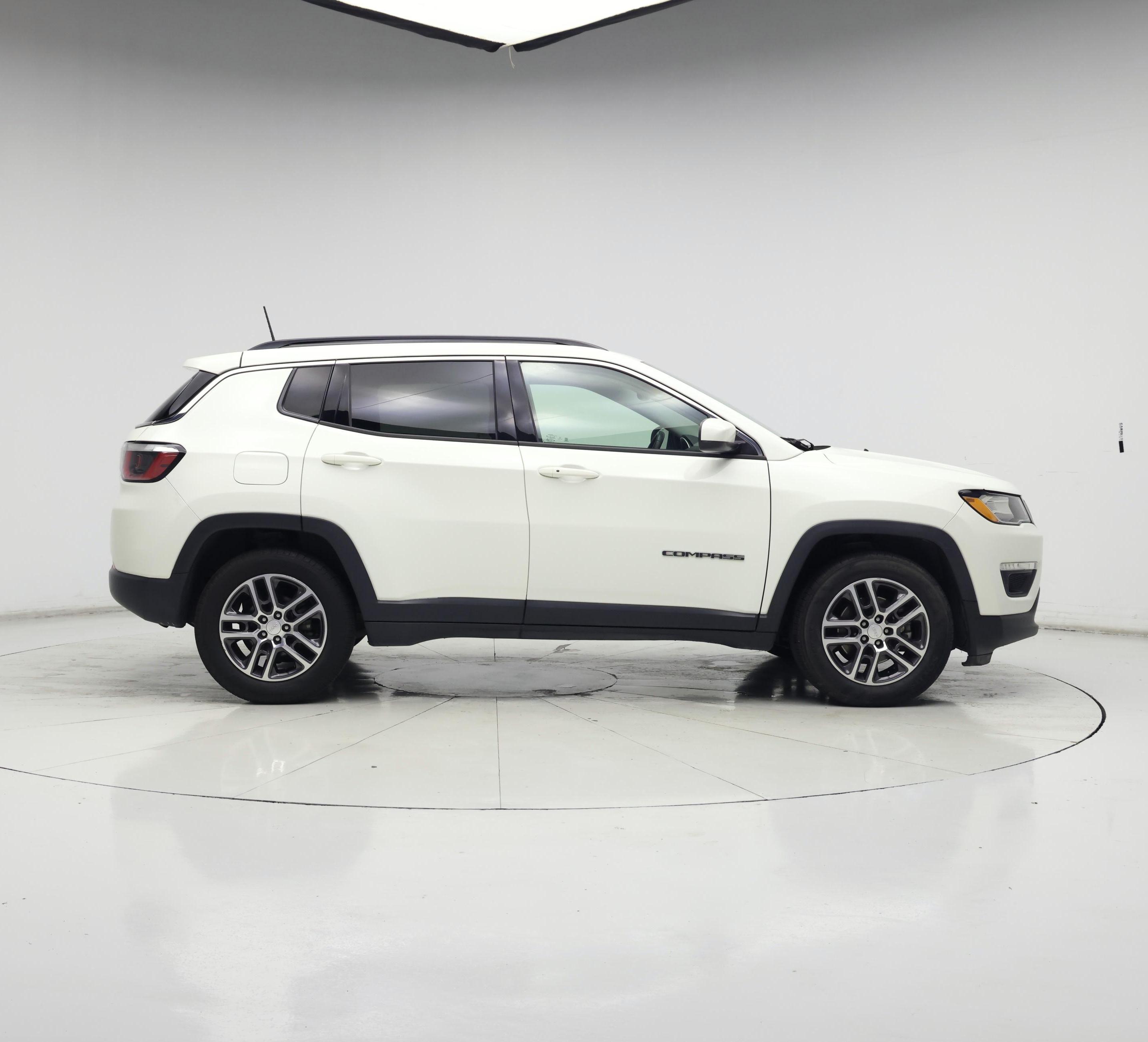 Thumbnail: 2017 Jeep Compass - 7