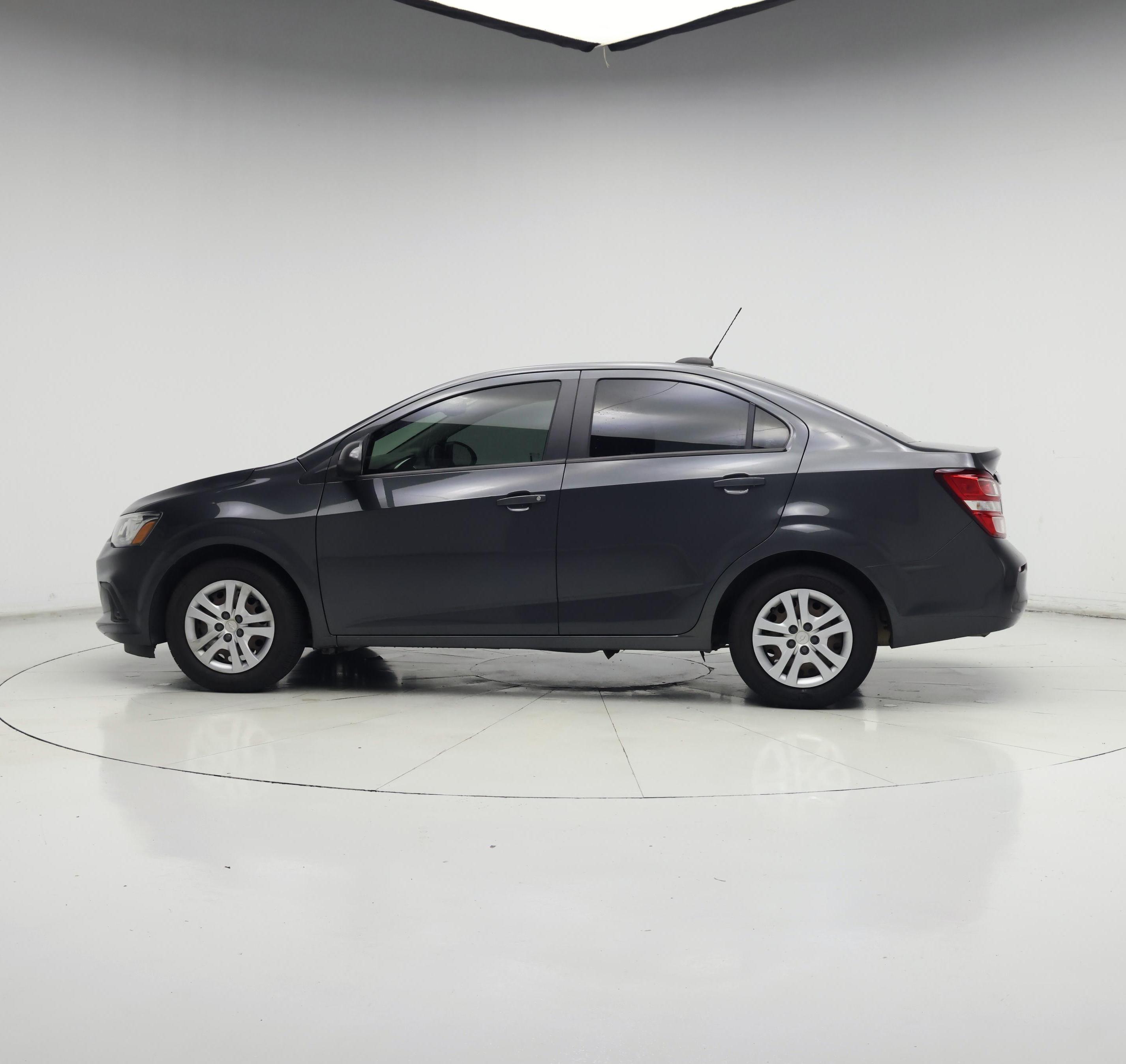 Thumbnail: 2018 Chevrolet Sonic - 3