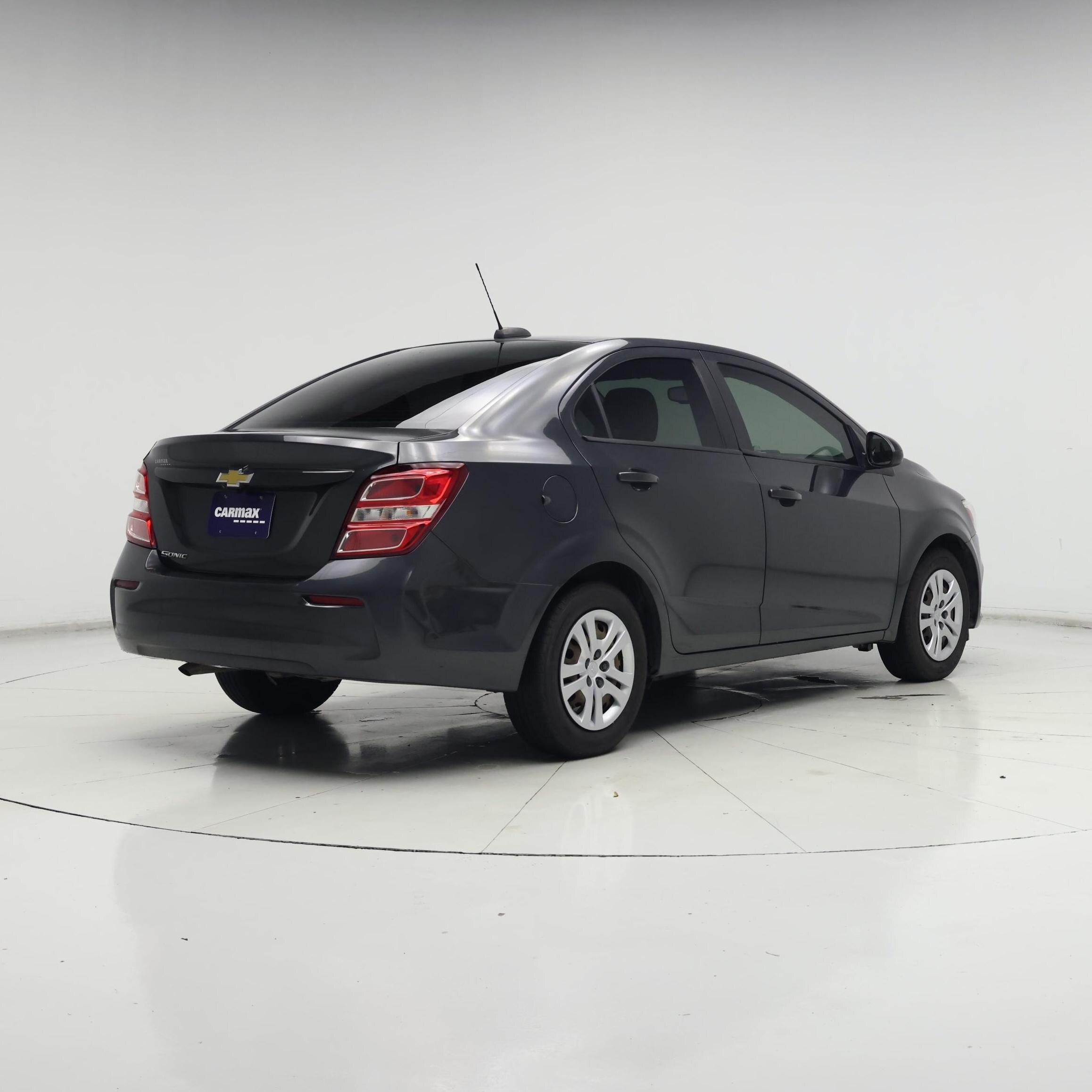 Thumbnail: 2018 Chevrolet Sonic - 8