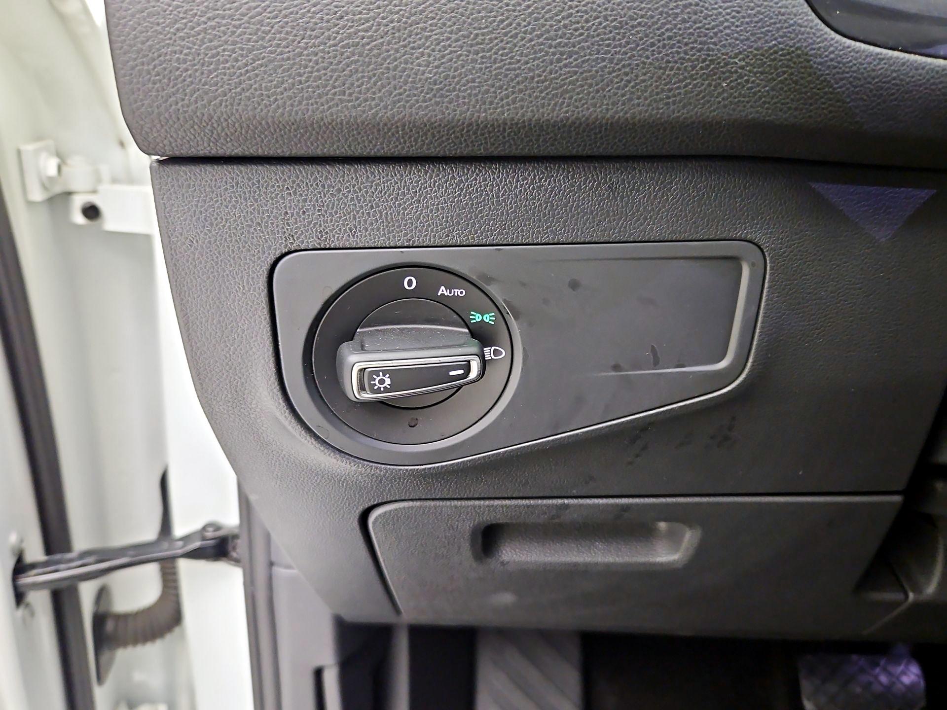 Thumbnail: 2023 Volkswagen Tiguan - 13