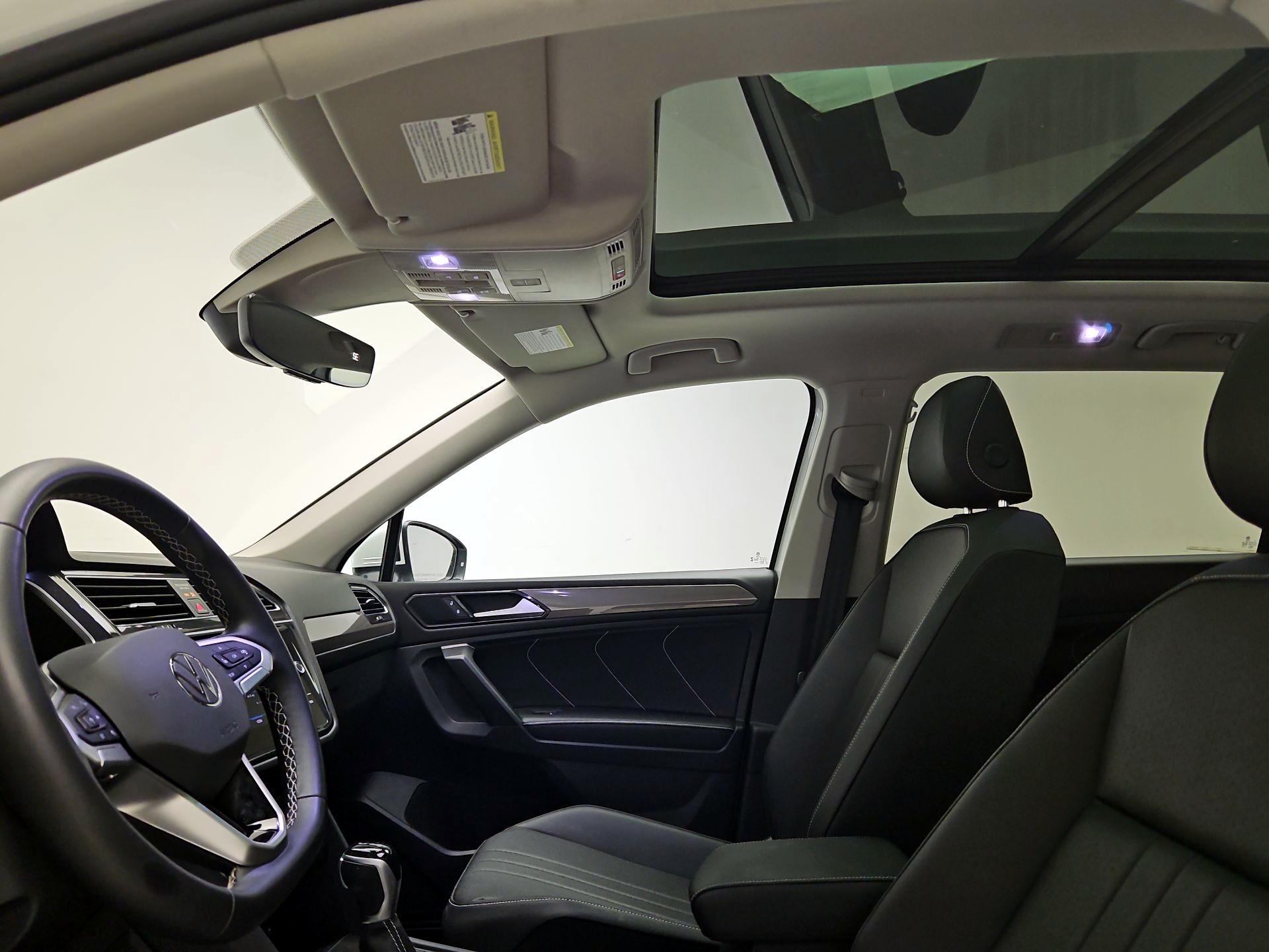 Thumbnail: 2023 Volkswagen Tiguan - 19