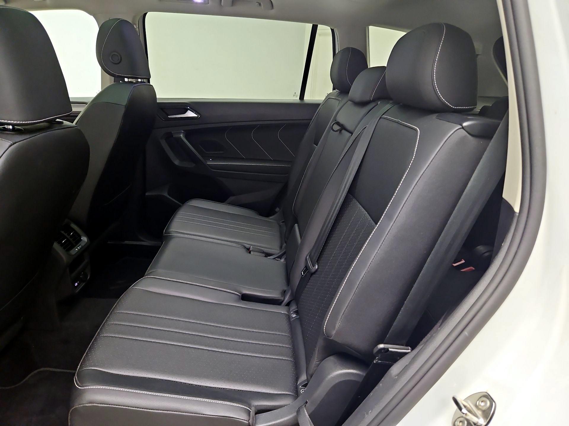 Thumbnail: 2023 Volkswagen Tiguan - 20