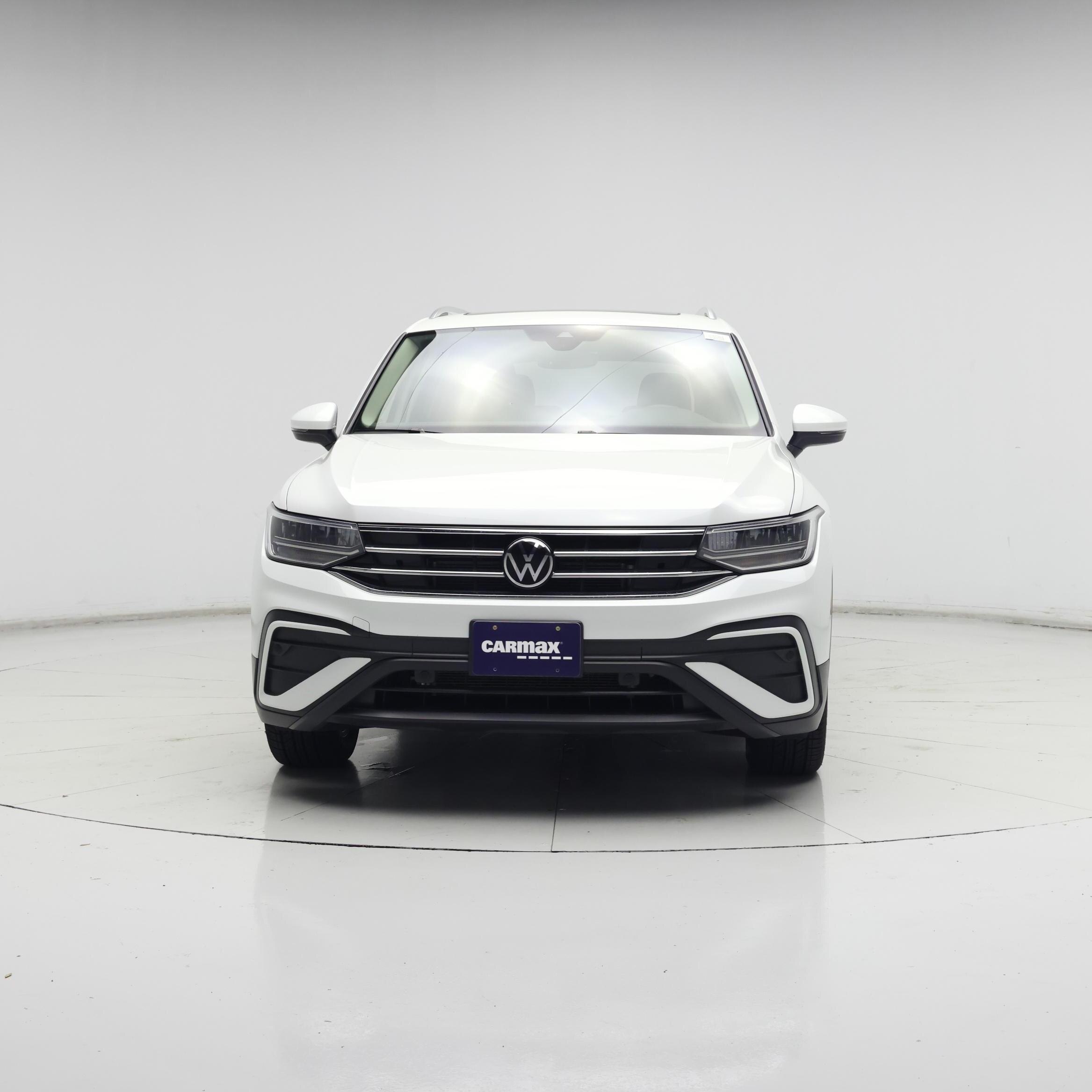 Thumbnail: 2023 Volkswagen Tiguan - 5