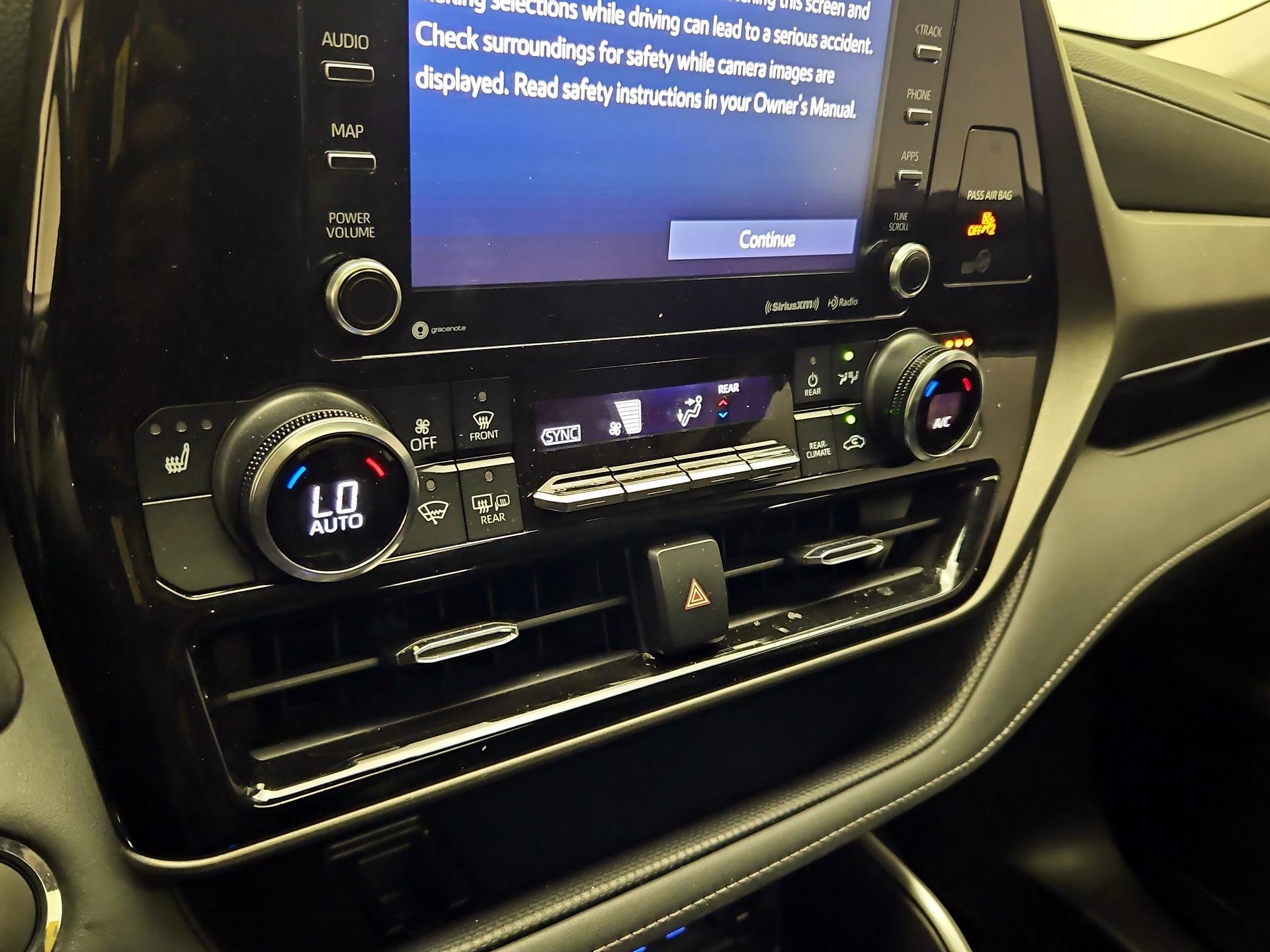 Thumbnail: 2022 Toyota Highlander - 16