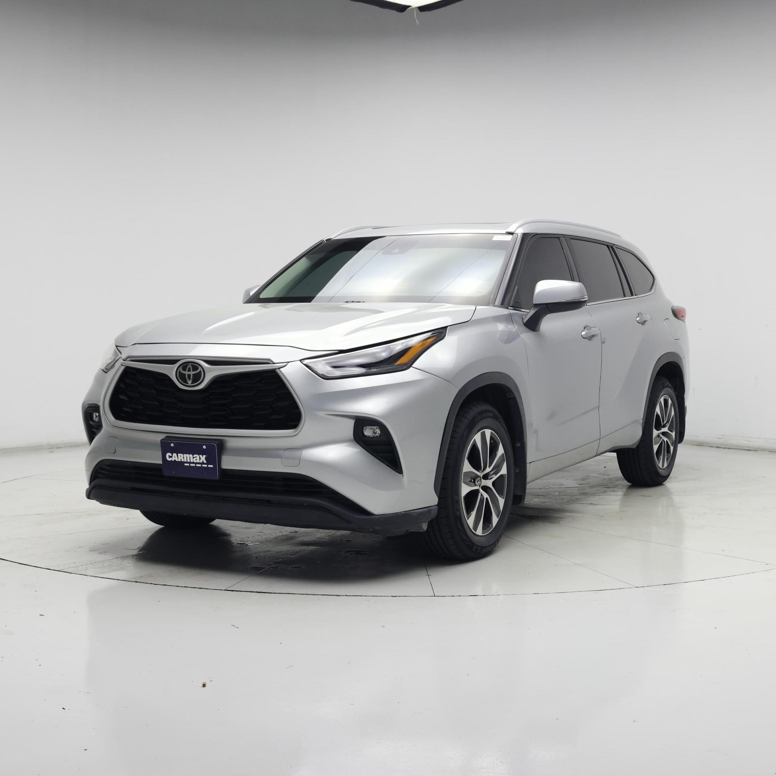 Thumbnail: 2022 Toyota Highlander - 4