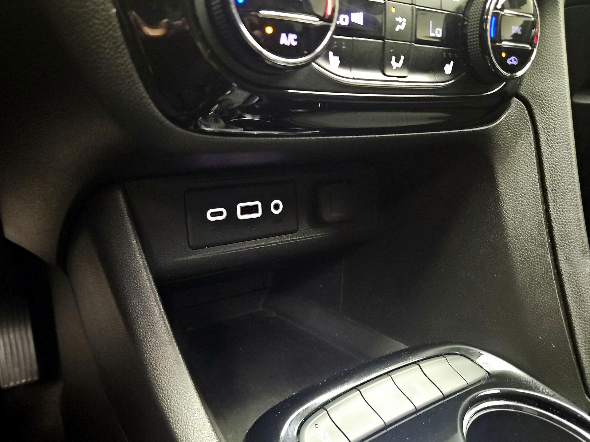 Thumbnail: 2021 Buick Encore GX - 18