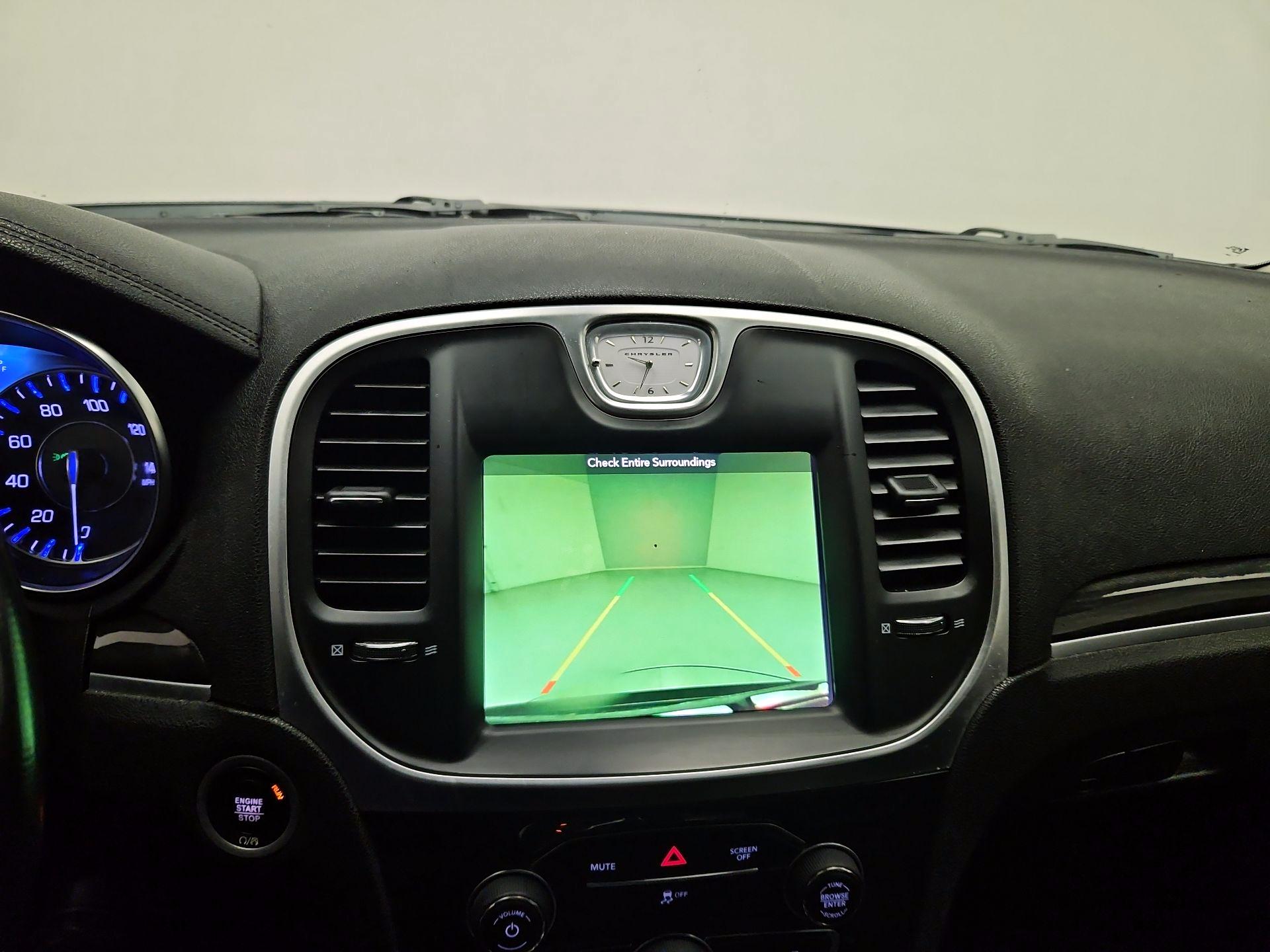 Thumbnail: 2019 Chrysler 300 - 13