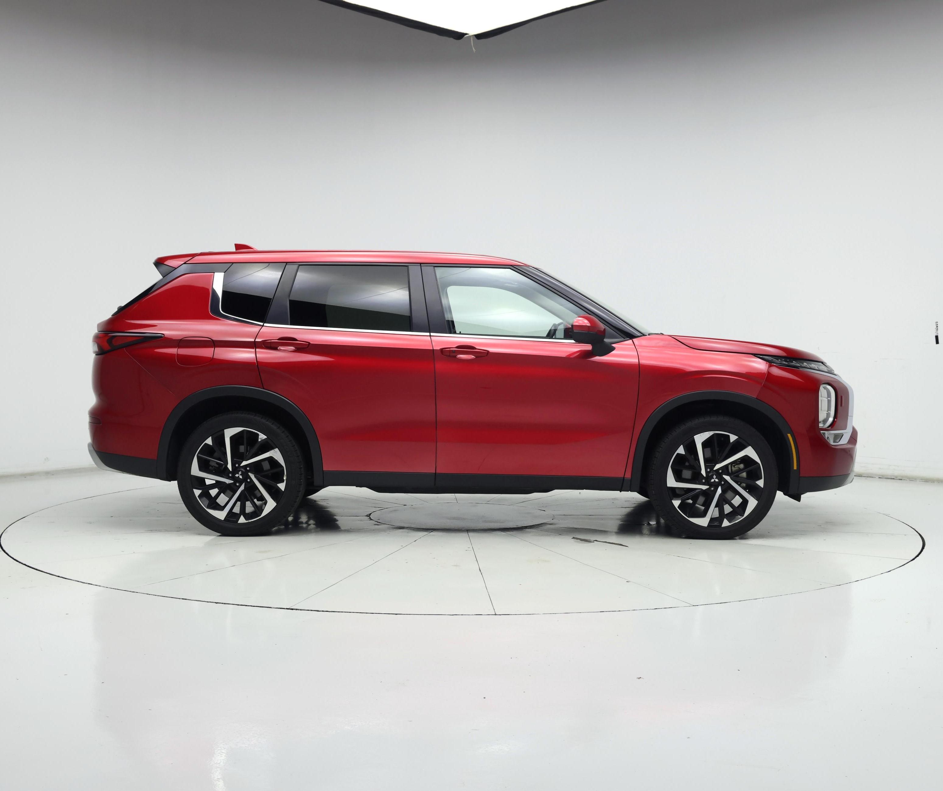 Thumbnail: 2024 Mitsubishi Outlander - 7