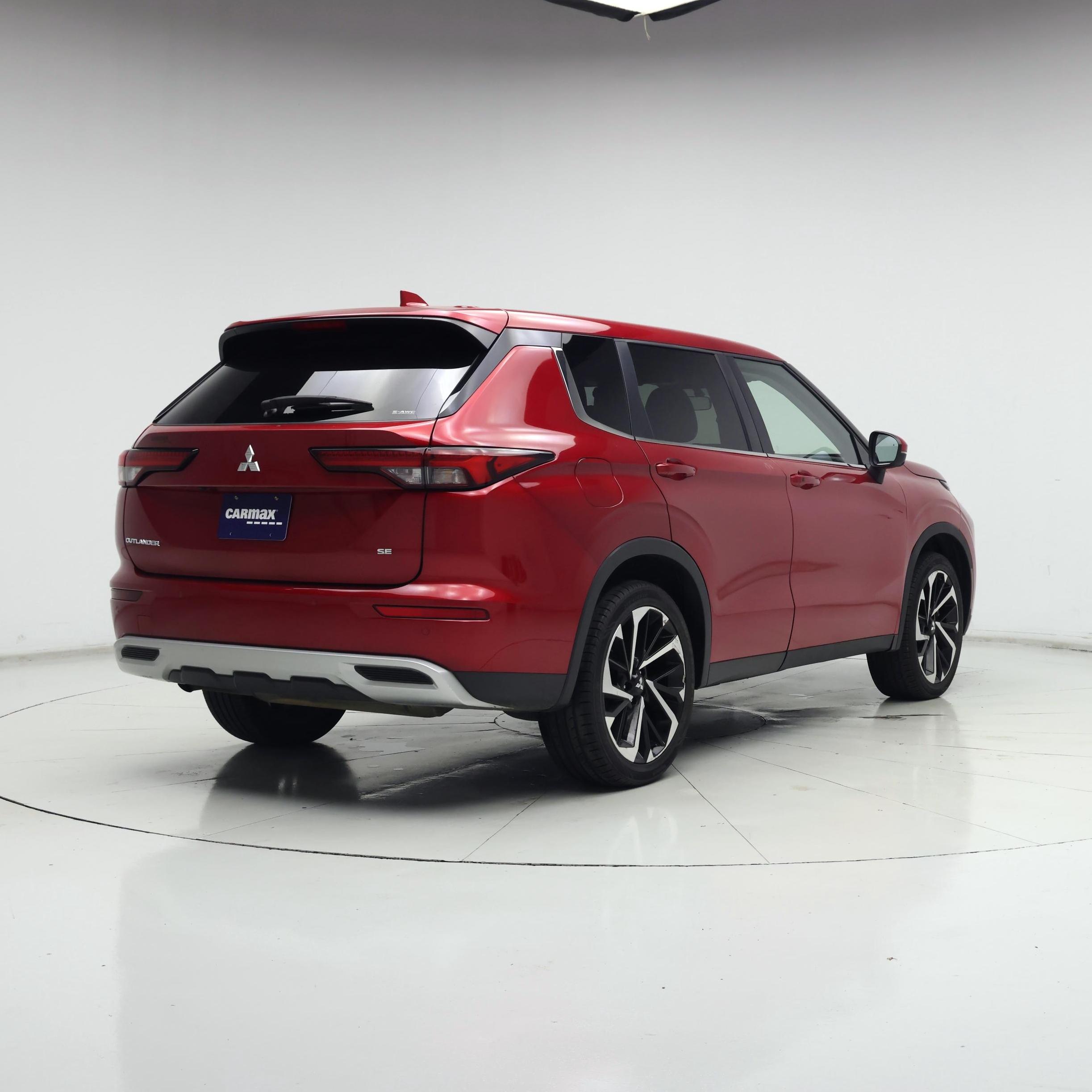 Thumbnail: 2024 Mitsubishi Outlander - 8