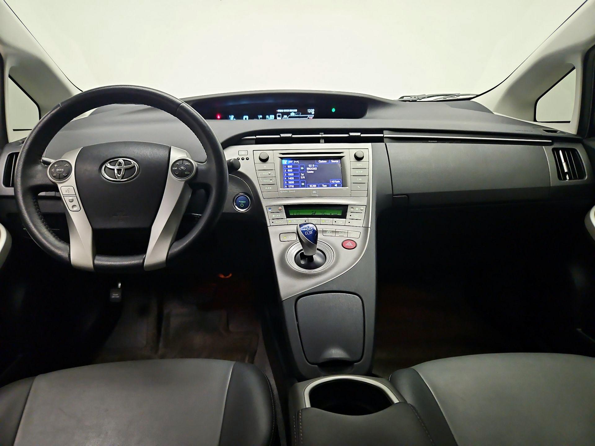 Thumbnail: 2014 Toyota Prius - 9