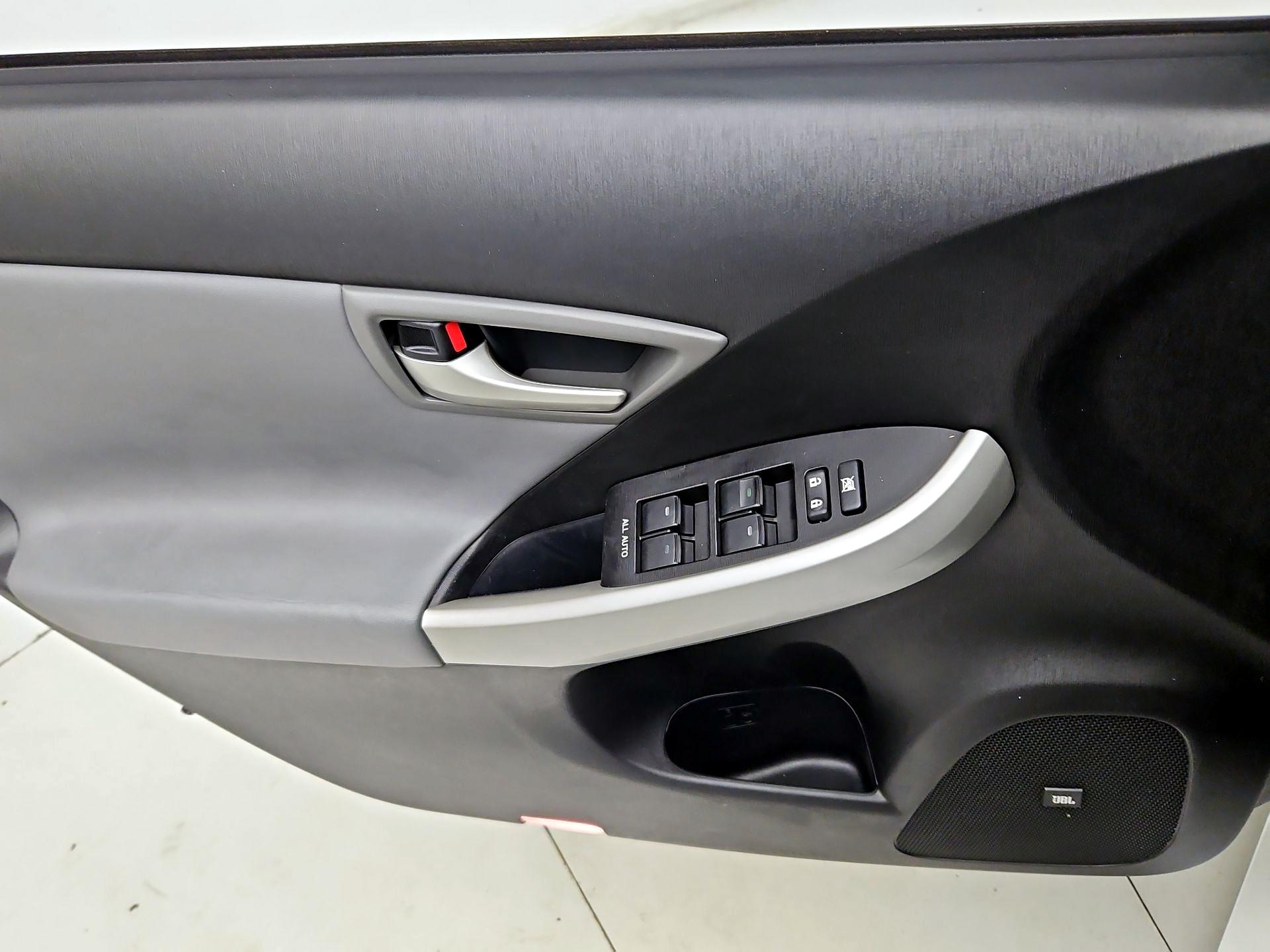 Thumbnail: 2014 Toyota Prius - 12