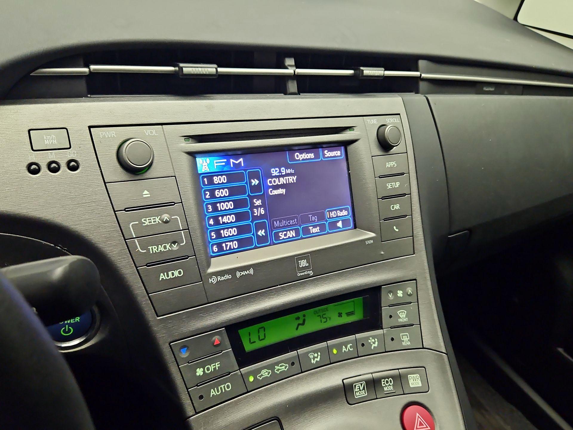 Thumbnail: 2014 Toyota Prius - 15