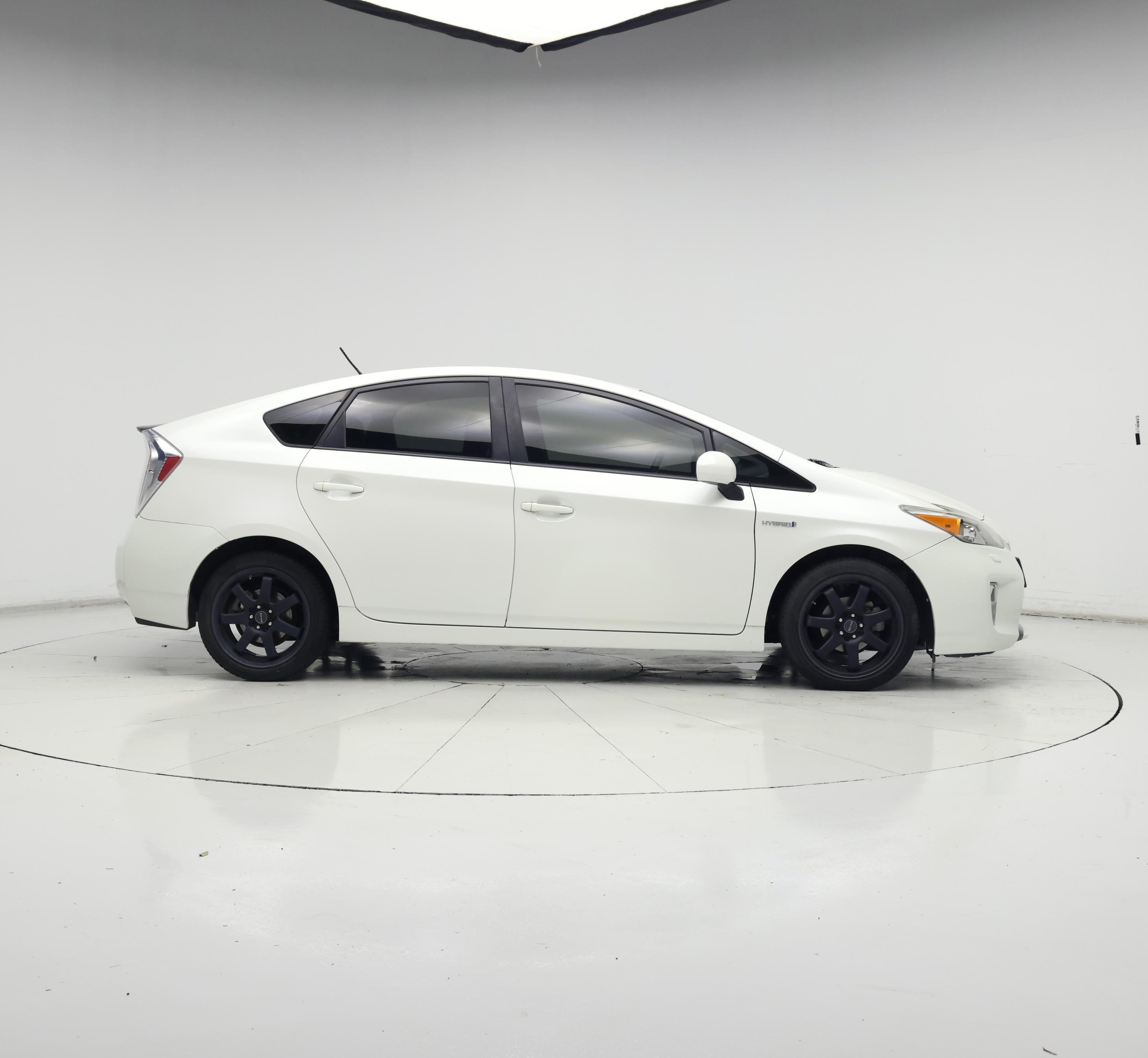 Thumbnail: 2014 Toyota Prius - 7