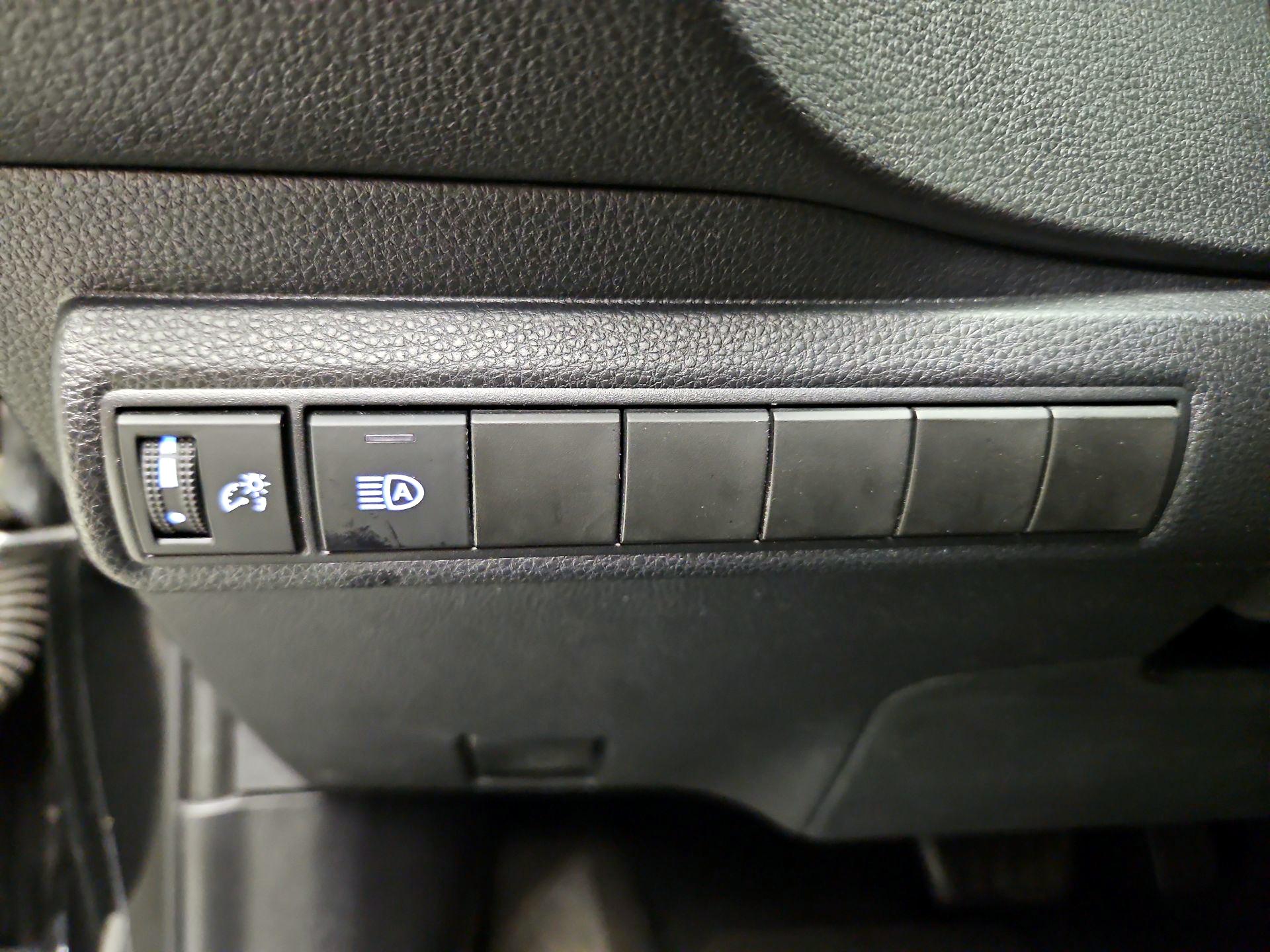 Thumbnail: 2022 Toyota Corolla - 13