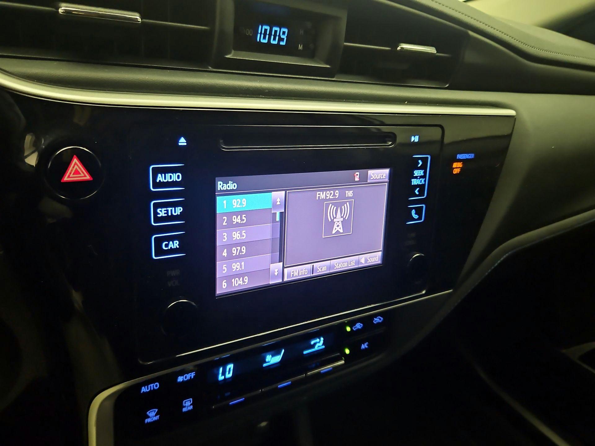 Thumbnail: 2019 Toyota Corolla - 15