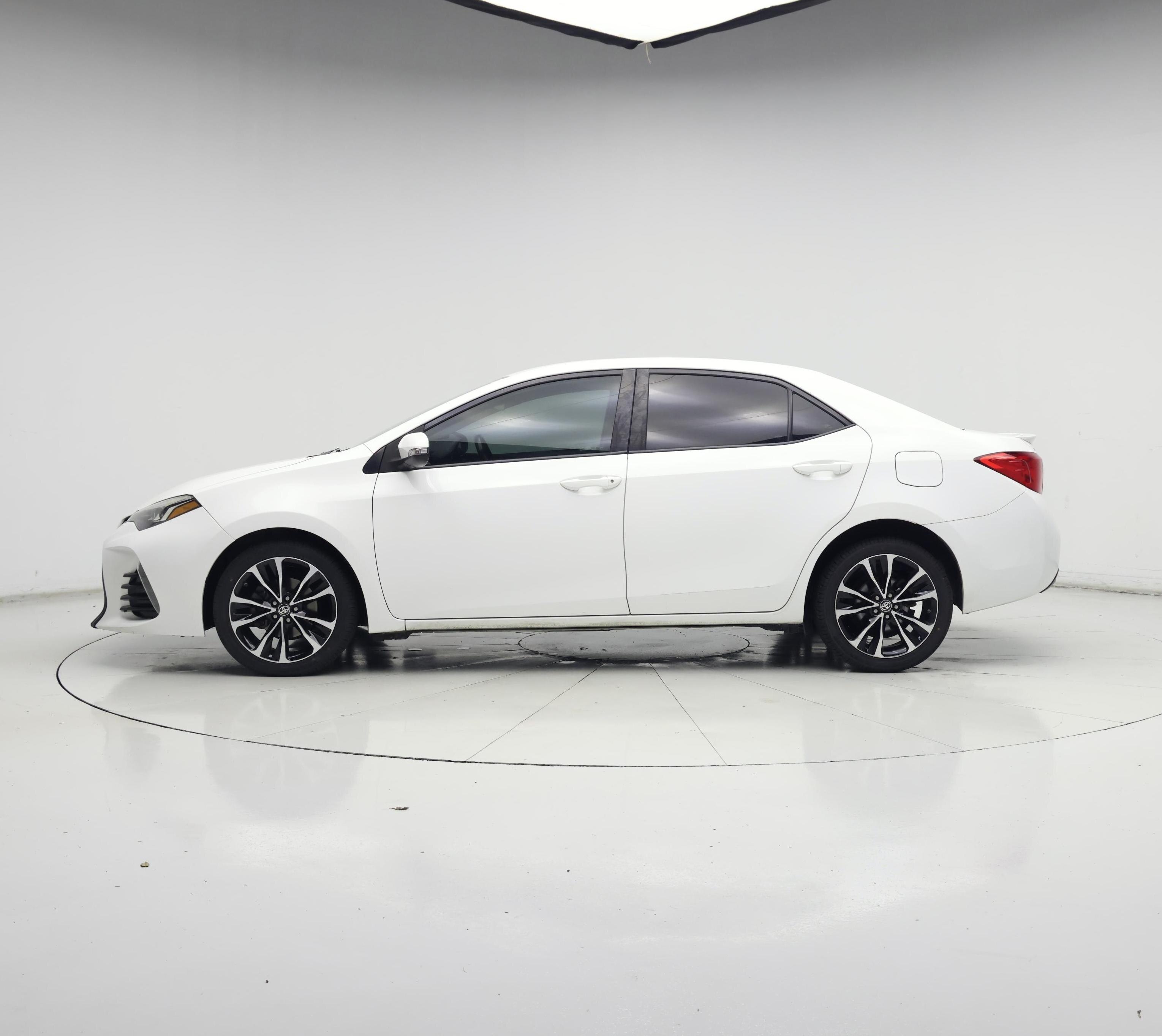 Thumbnail: 2019 Toyota Corolla - 3