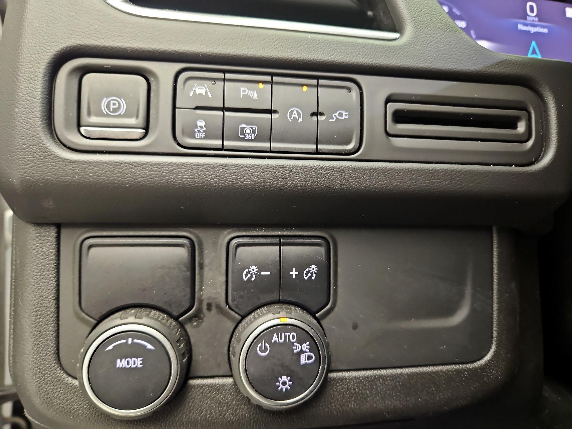 Thumbnail: 2022 Chevrolet Suburban - 13