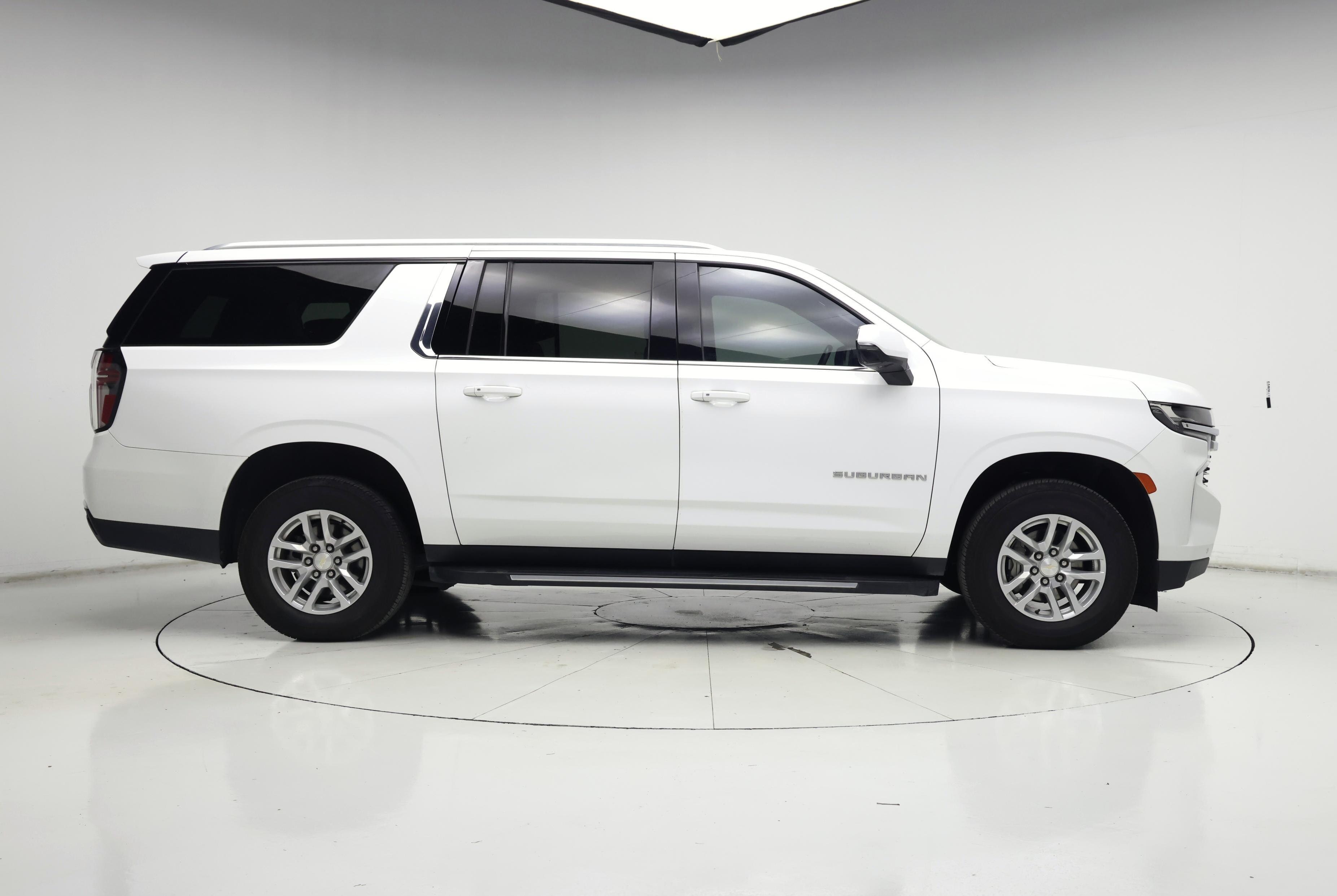 Thumbnail: 2022 Chevrolet Suburban - 7