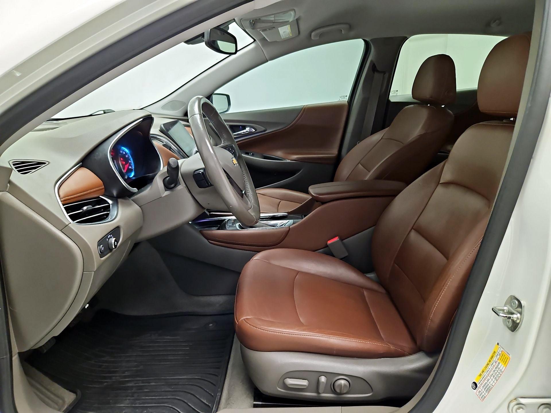 Thumbnail: 2018 Chevrolet Malibu - 11