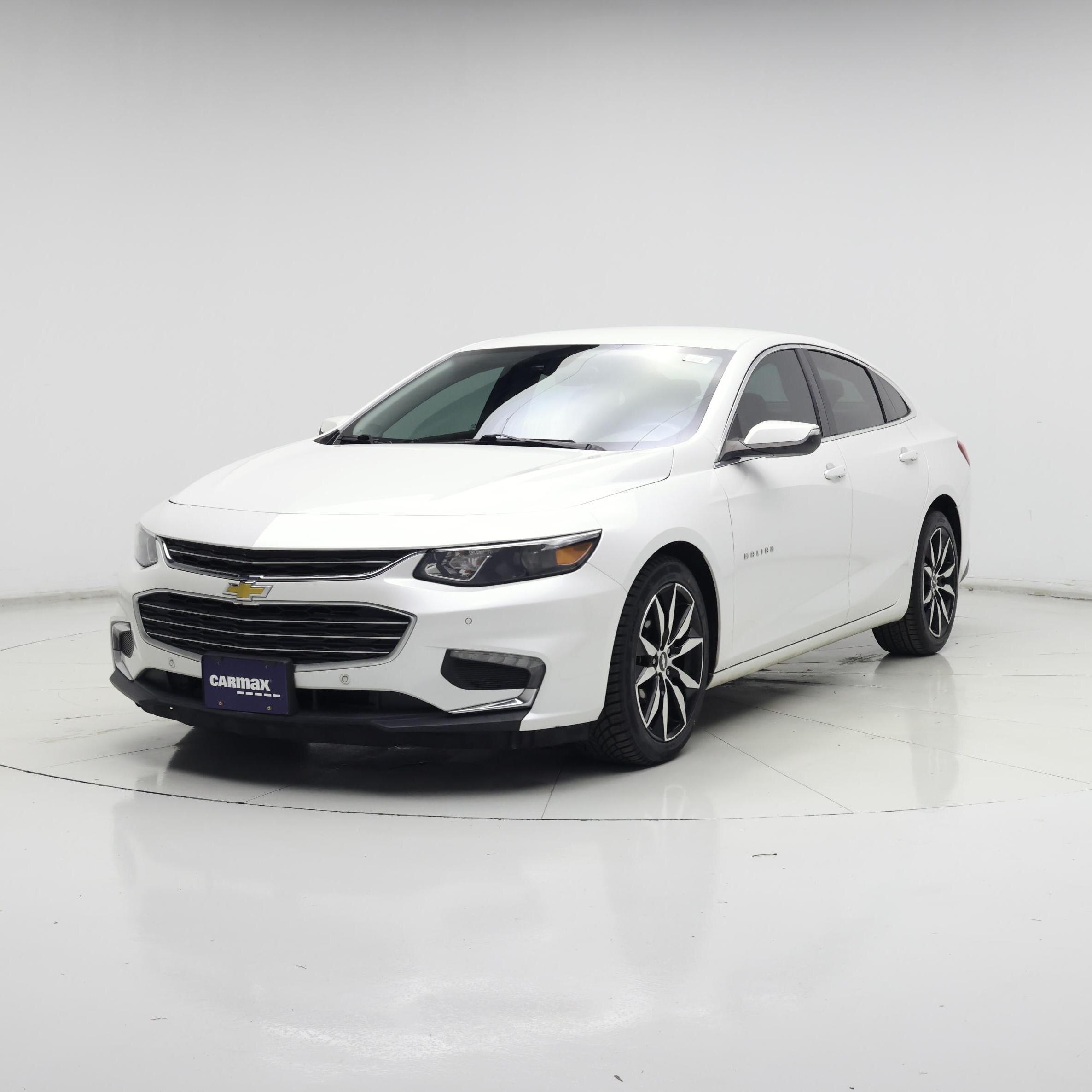Thumbnail: 2018 Chevrolet Malibu - 4