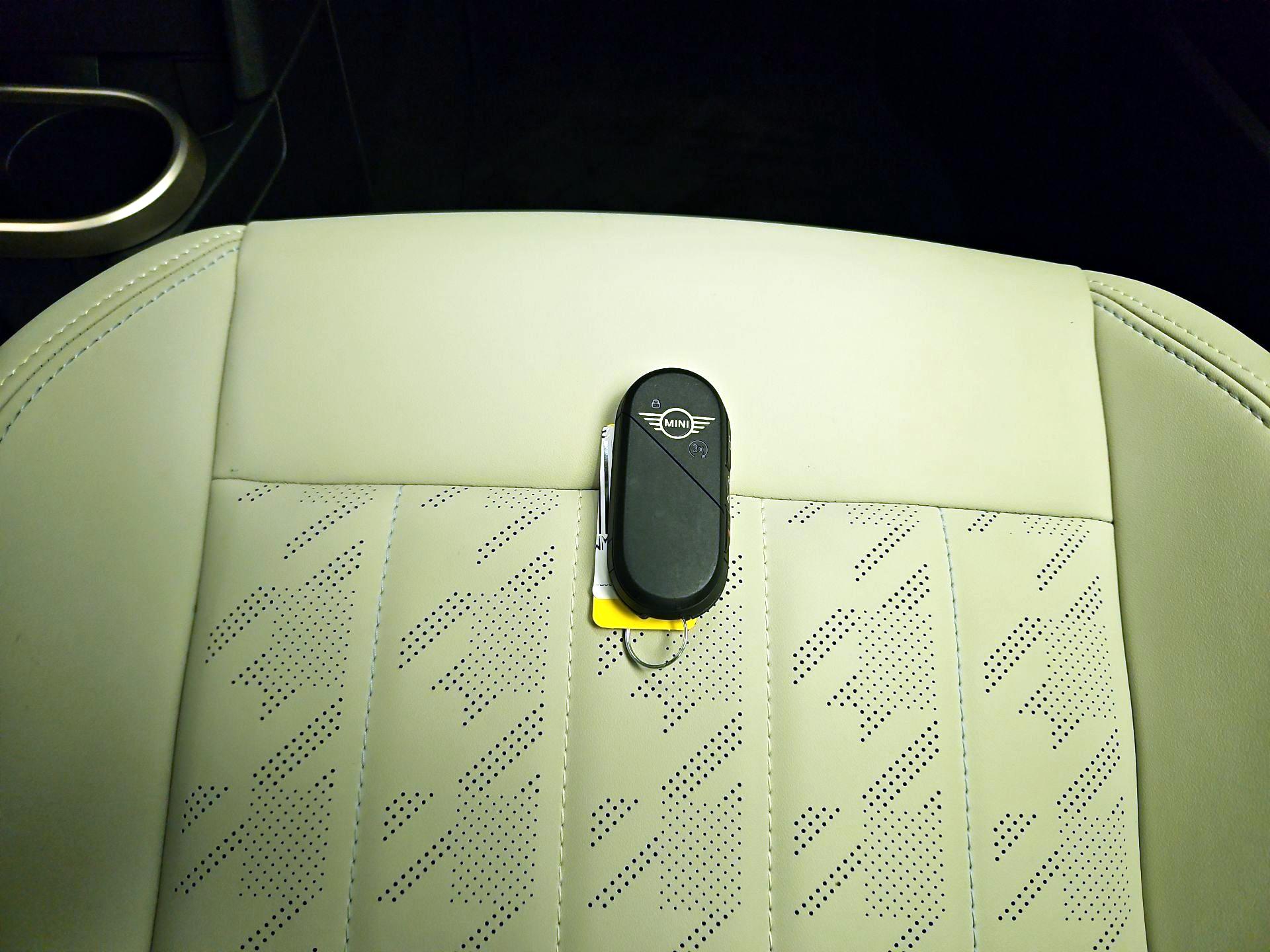 Thumbnail: 2025 MINI Cooper Hardtop - 20