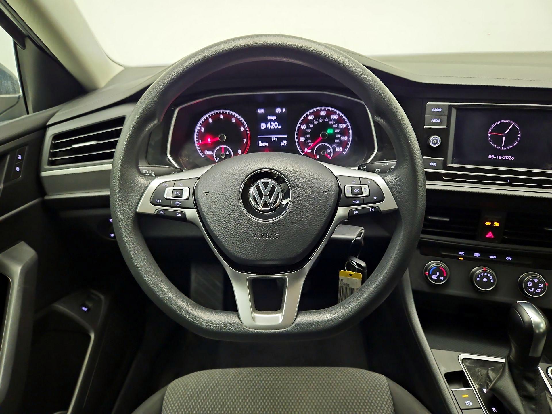 Thumbnail: 2019 Volkswagen Jetta - 10