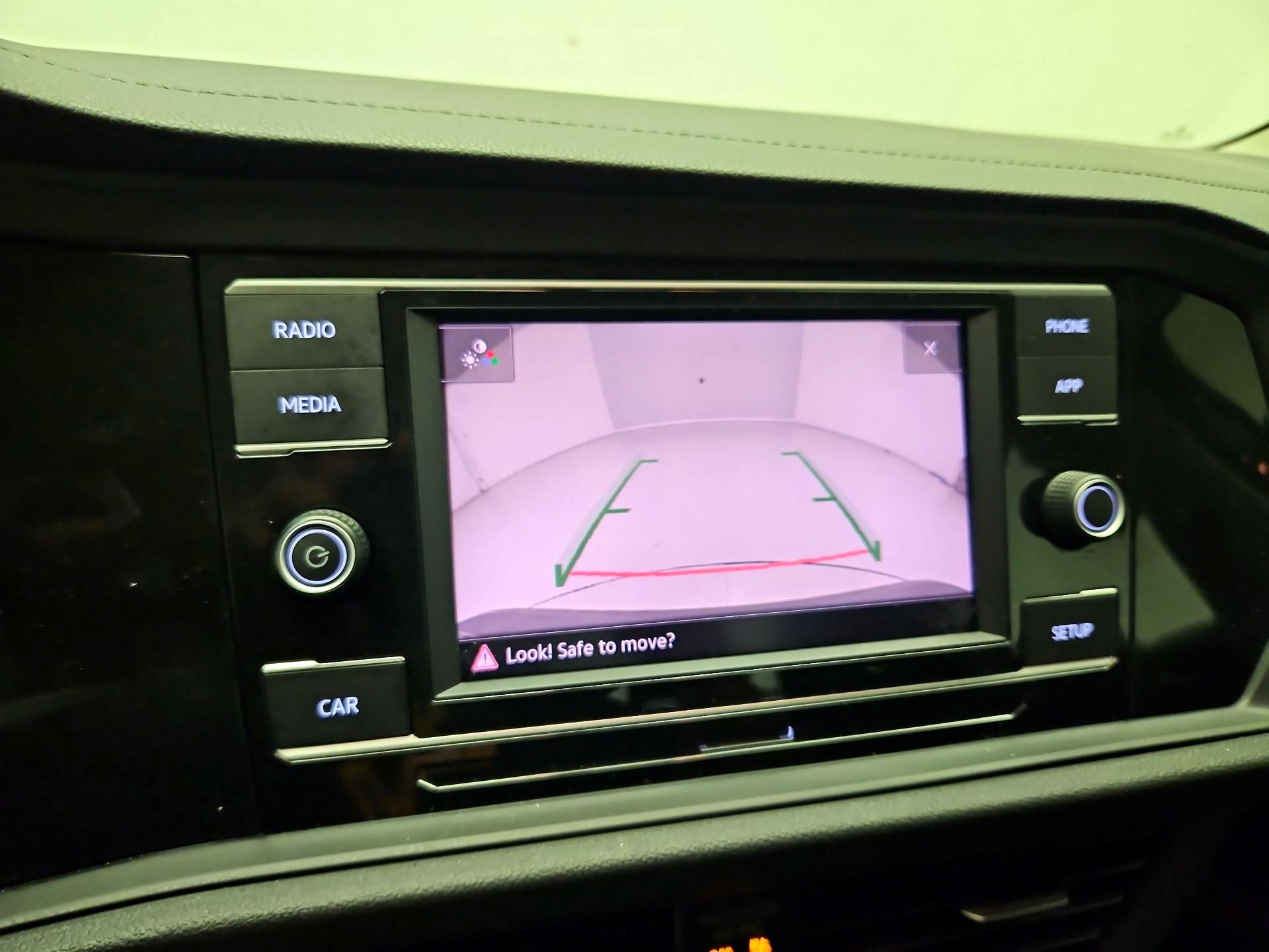 Thumbnail: 2019 Volkswagen Jetta - 14