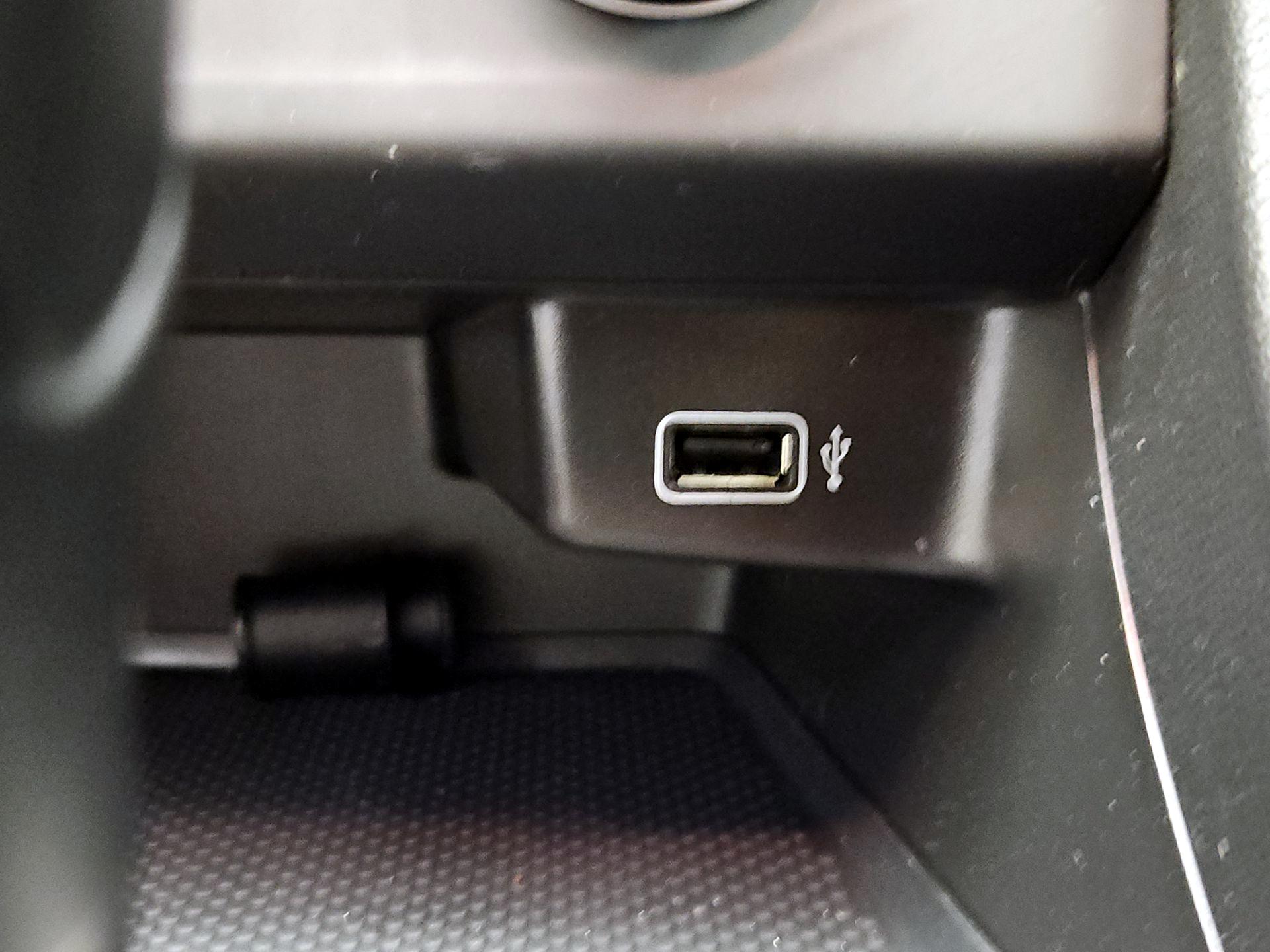 Thumbnail: 2019 Volkswagen Jetta - 18