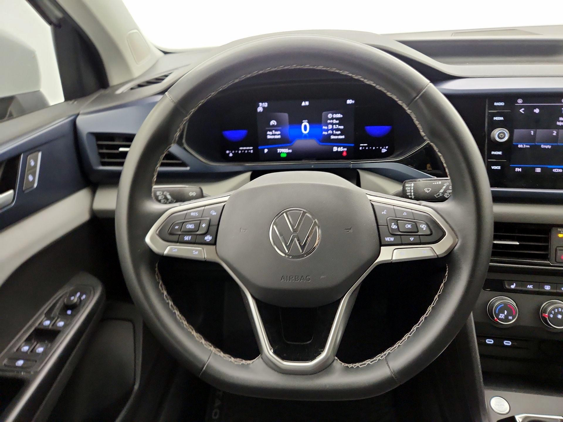 Thumbnail: 2022 Volkswagen Taos - 10