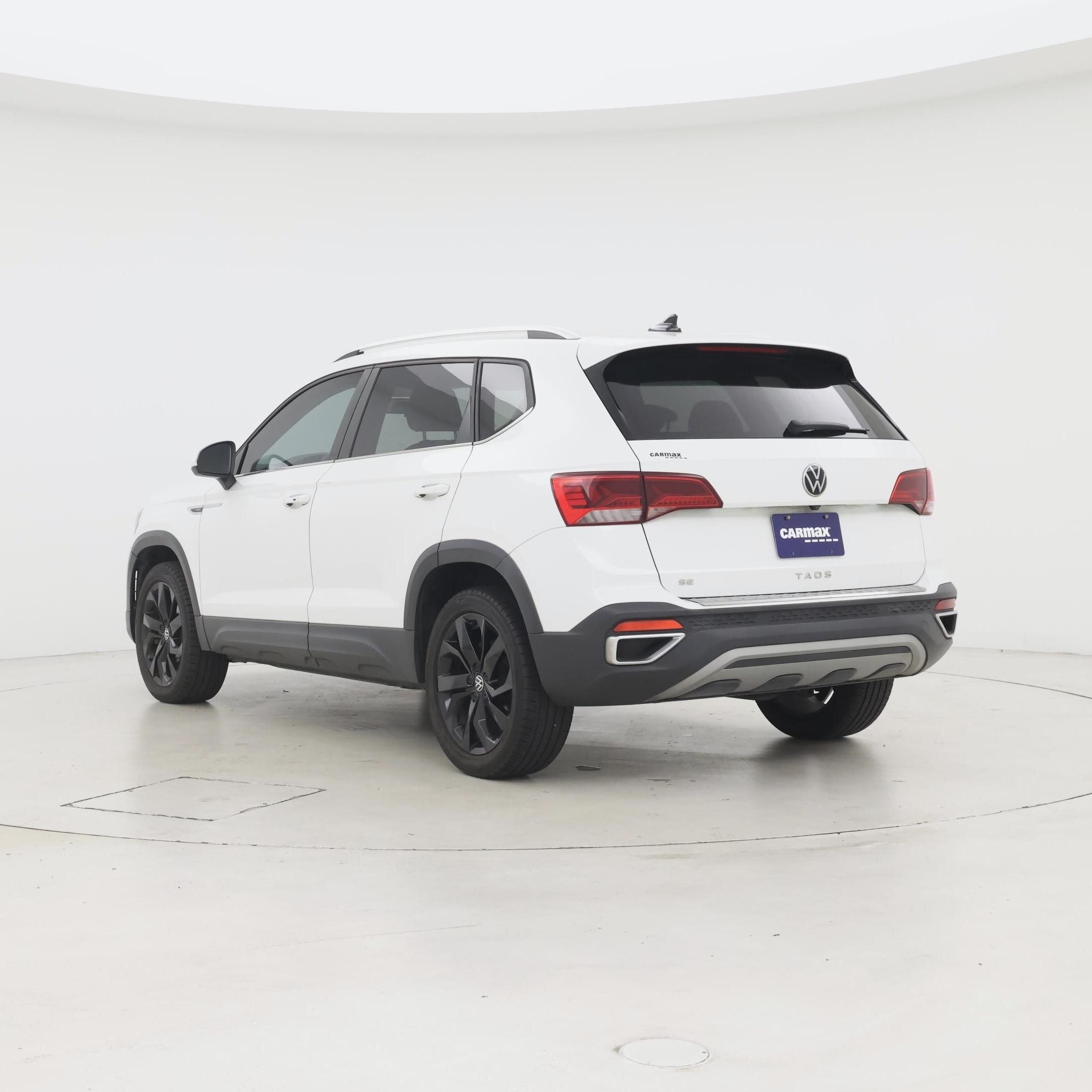 Thumbnail: 2022 Volkswagen Taos - 2