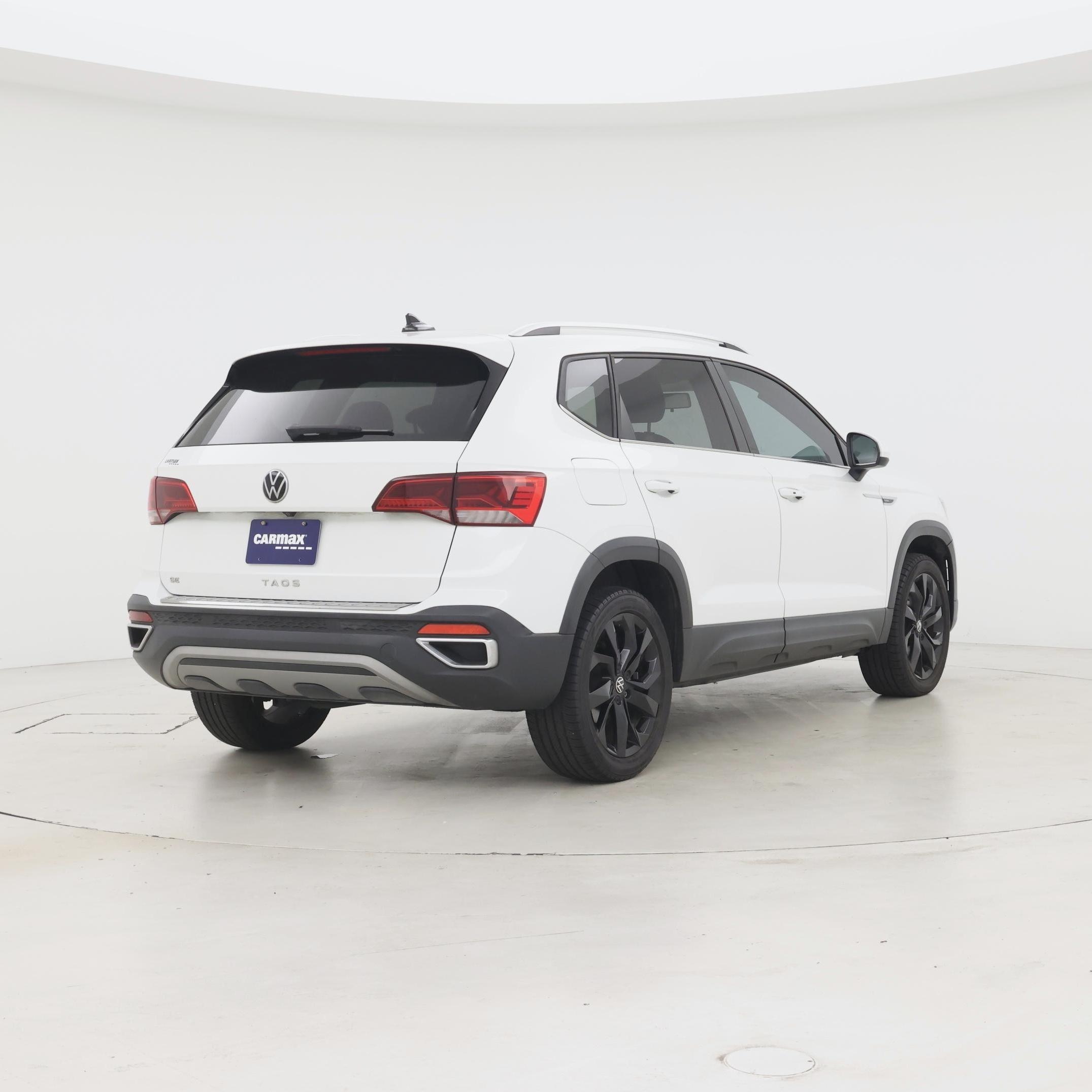 Thumbnail: 2022 Volkswagen Taos - 8