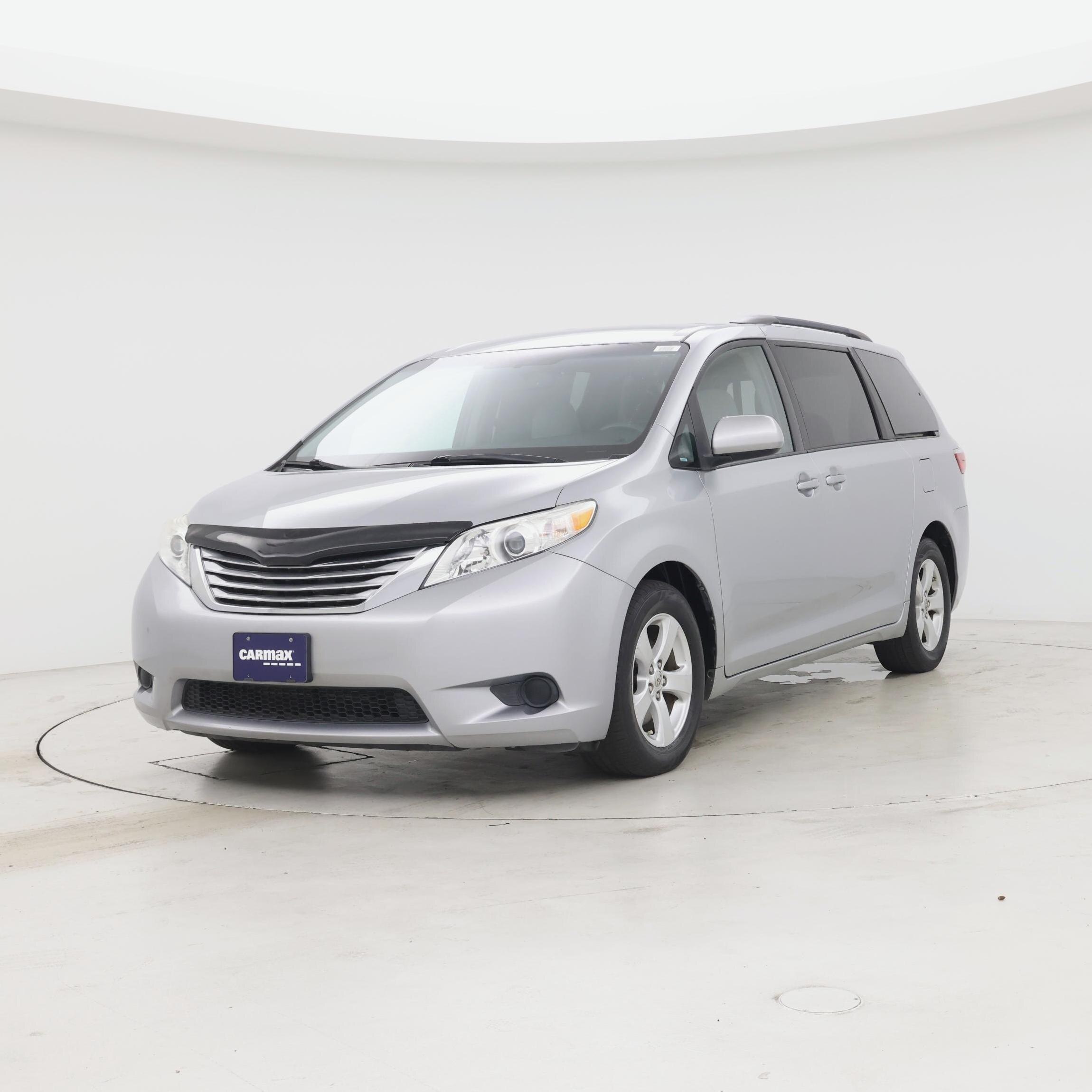 Thumbnail: 2016 Toyota Sienna - 4