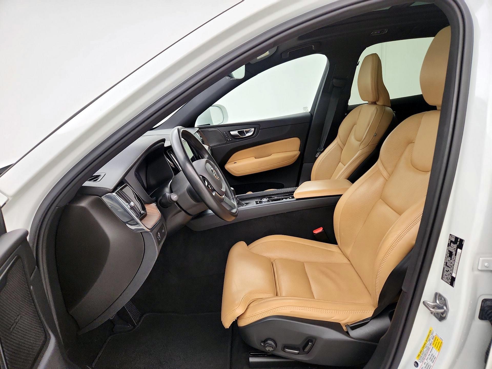 Thumbnail: 2021 Volvo XC60 - 11