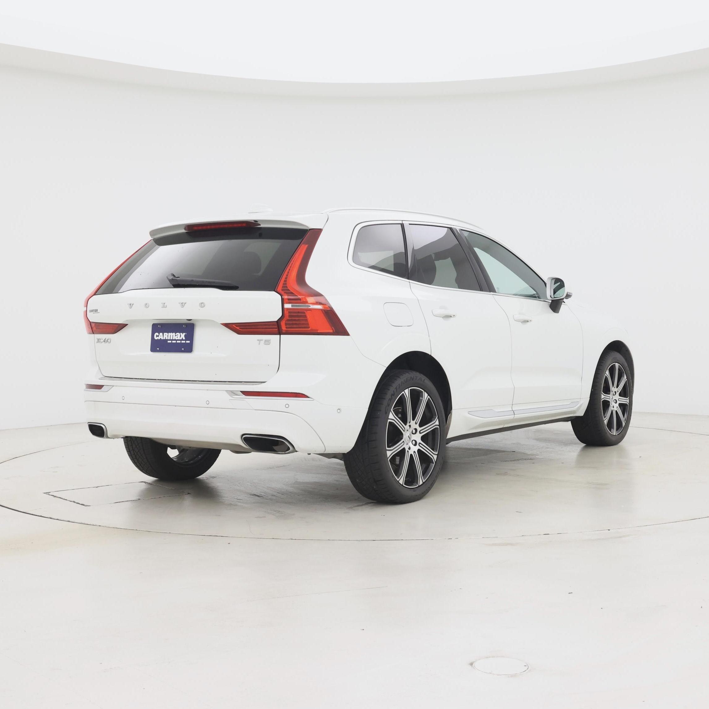 Thumbnail: 2021 Volvo XC60 - 8
