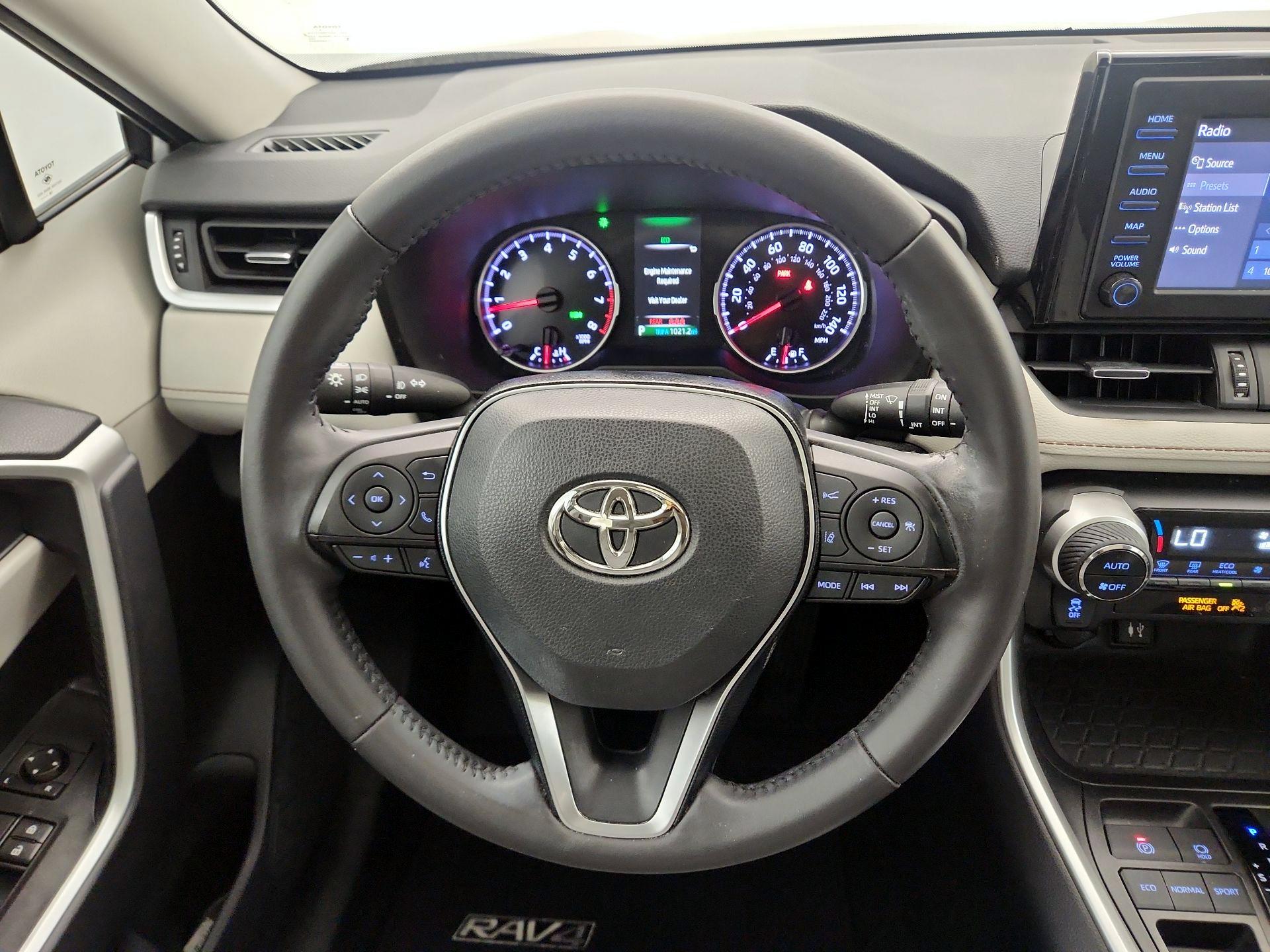 Thumbnail: 2019 Toyota RAV4 - 10