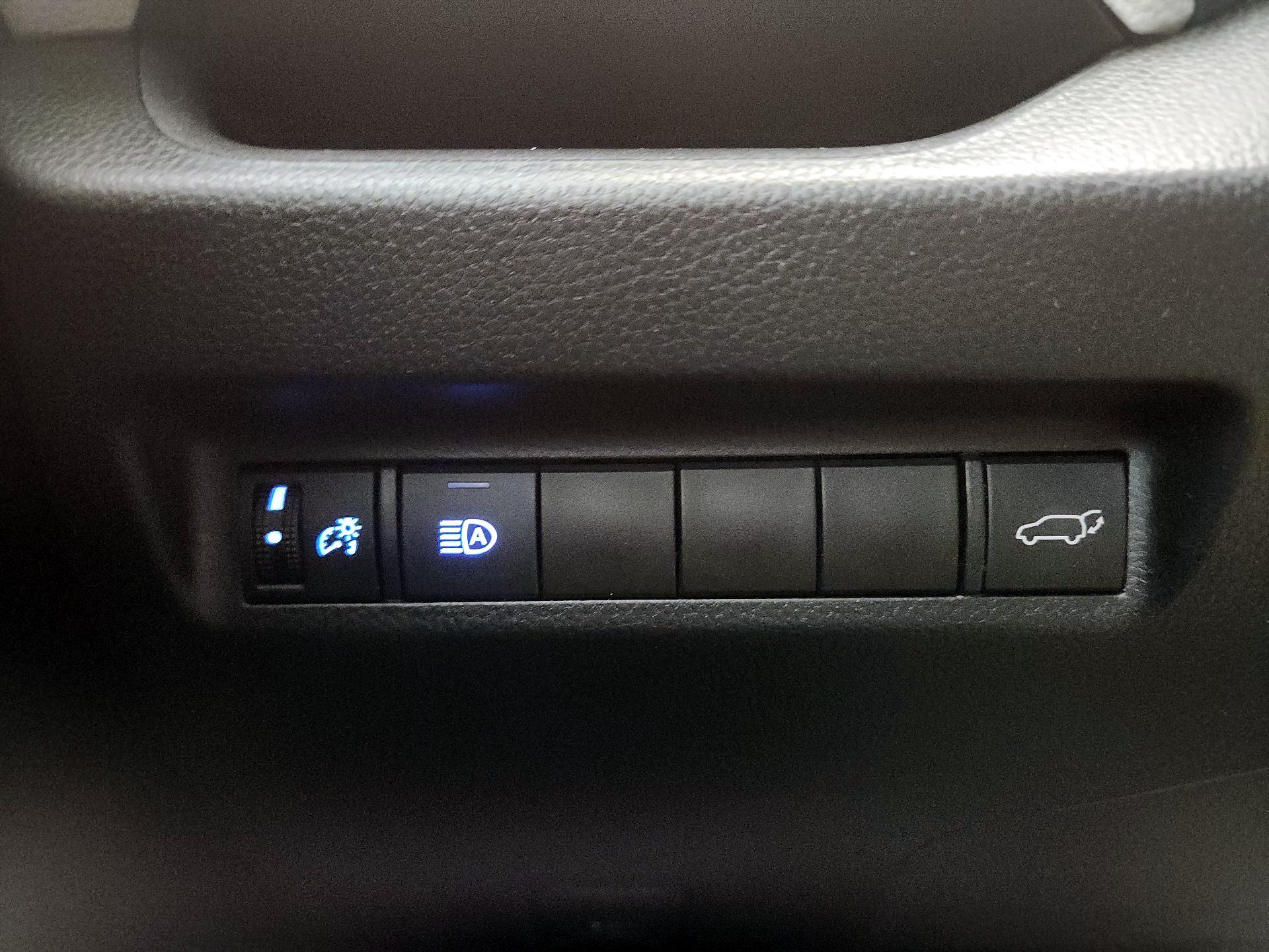 Thumbnail: 2019 Toyota RAV4 - 13