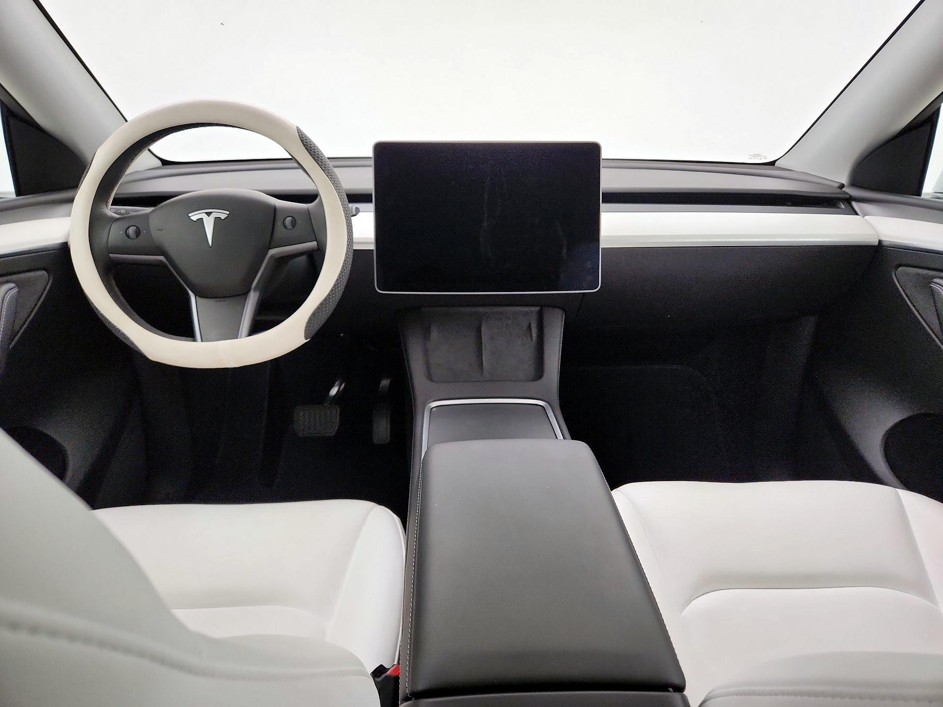 Thumbnail: 2025 Tesla Model Y - 9