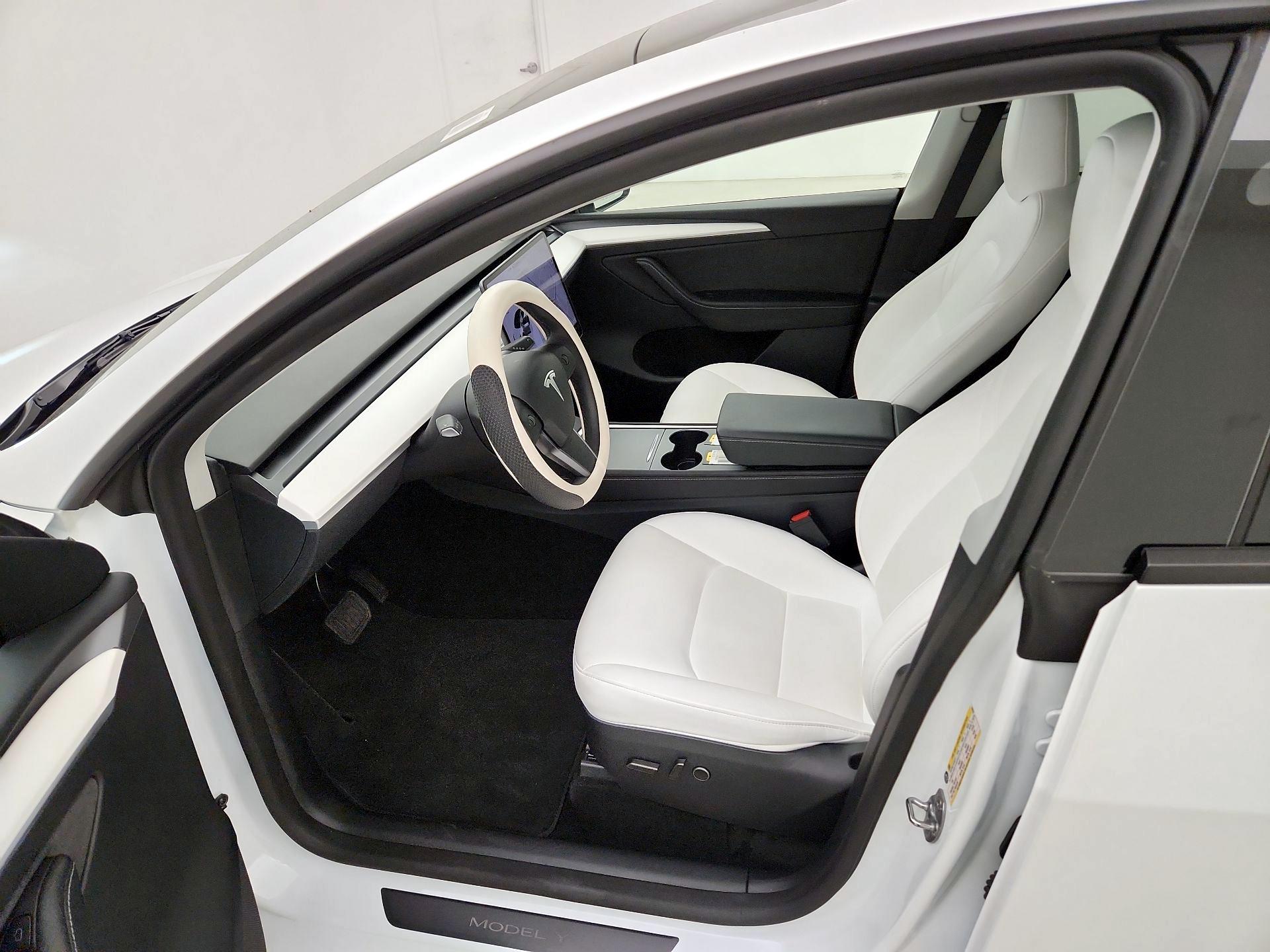 Thumbnail: 2025 Tesla Model Y - 11