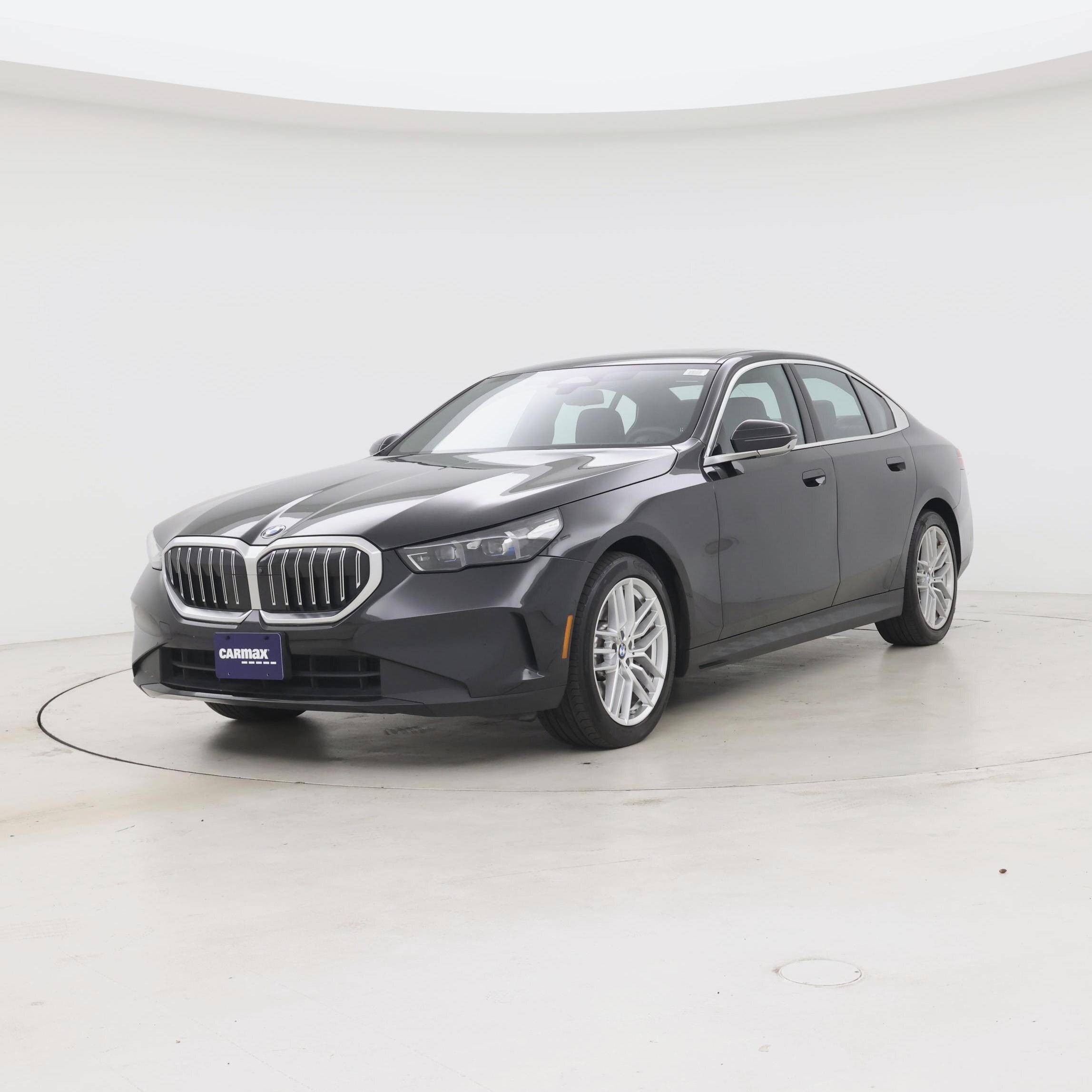 Thumbnail: 2024 BMW 5 Series - 4