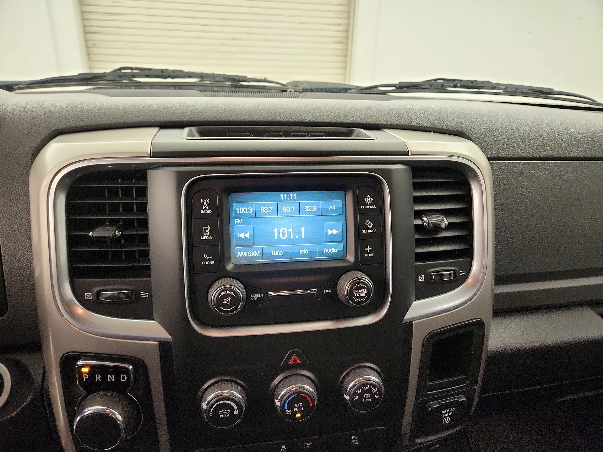 Thumbnail: 2019 RAM 1500 Classic - 12