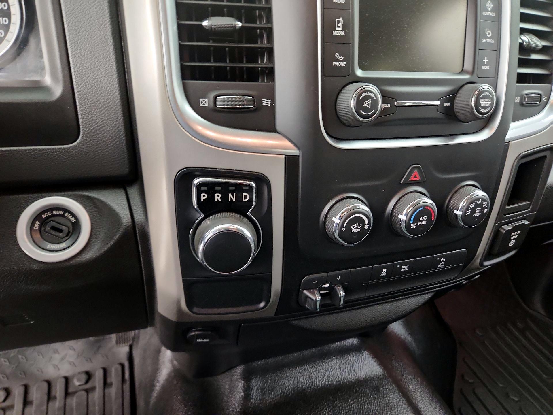 Thumbnail: 2019 RAM 1500 Classic - 14