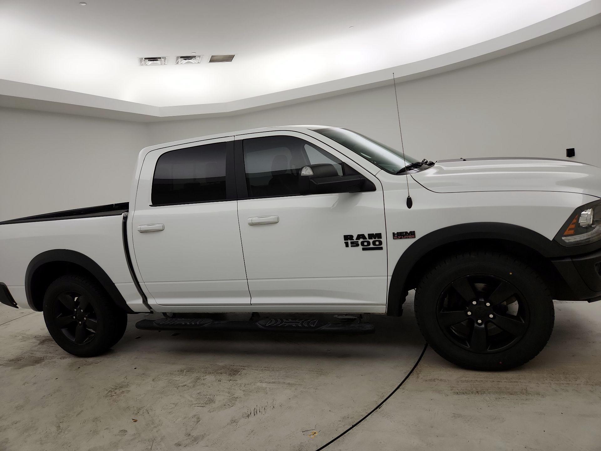 Thumbnail: 2019 RAM 1500 Classic - 4