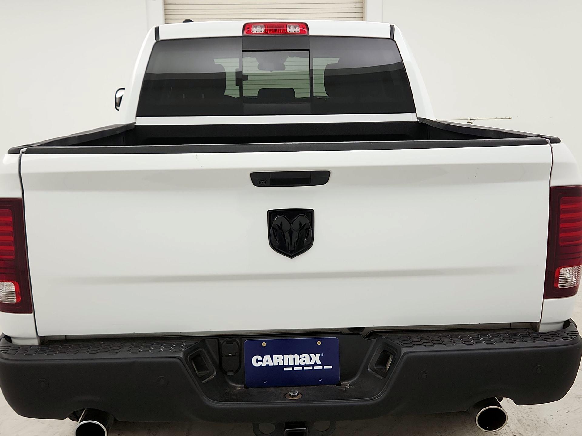 Thumbnail: 2019 RAM 1500 Classic - 6