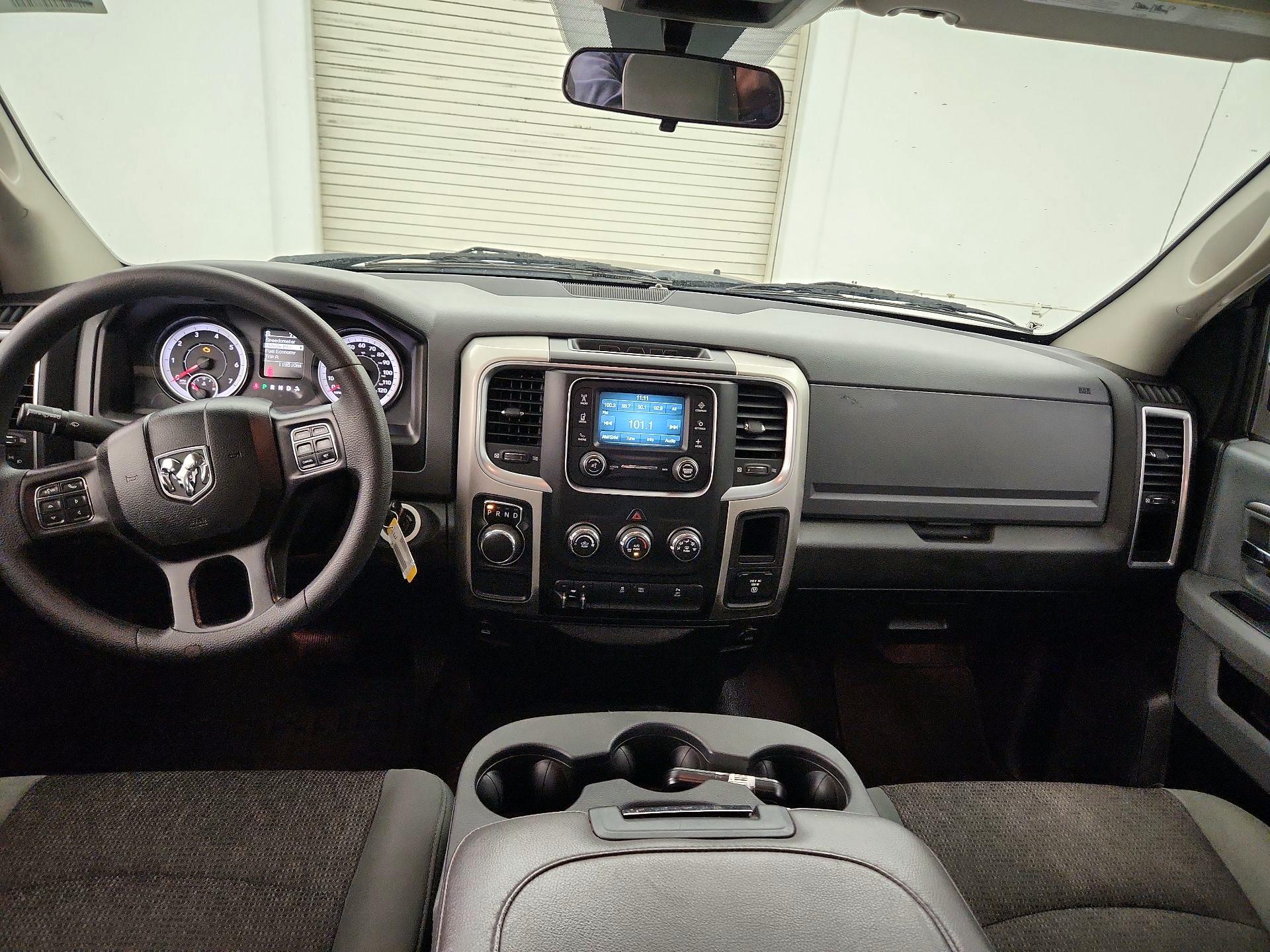 Thumbnail: 2019 RAM 1500 Classic - 8