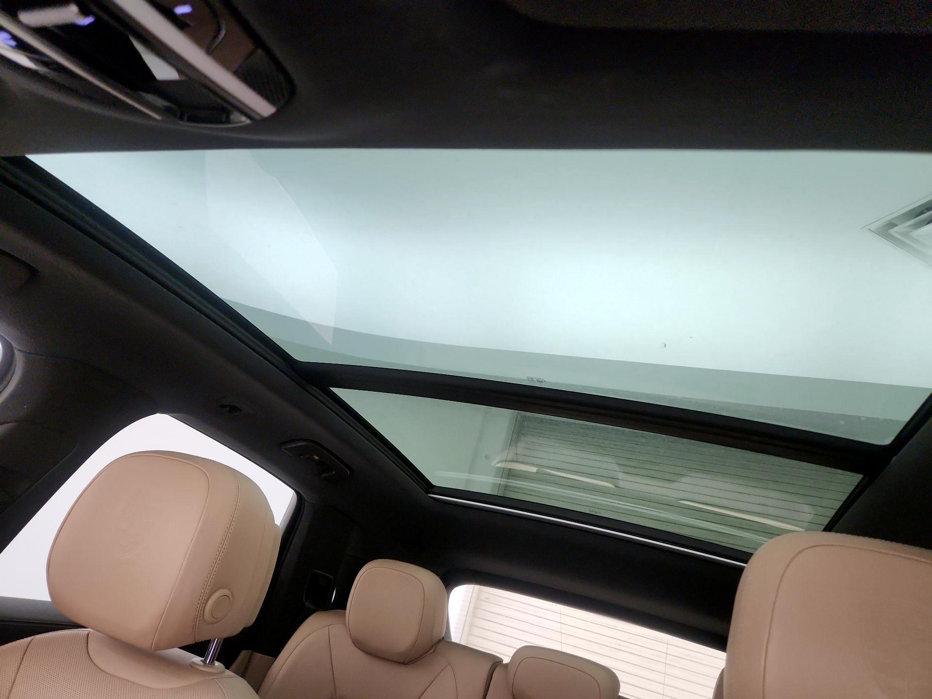 Thumbnail: 2019 Porsche Cayenne - 18