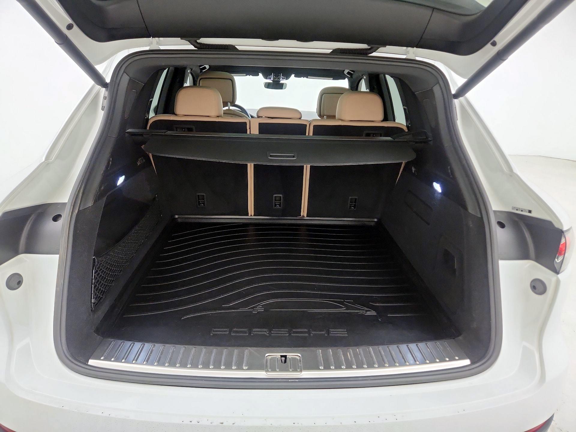 Thumbnail: 2019 Porsche Cayenne - 20