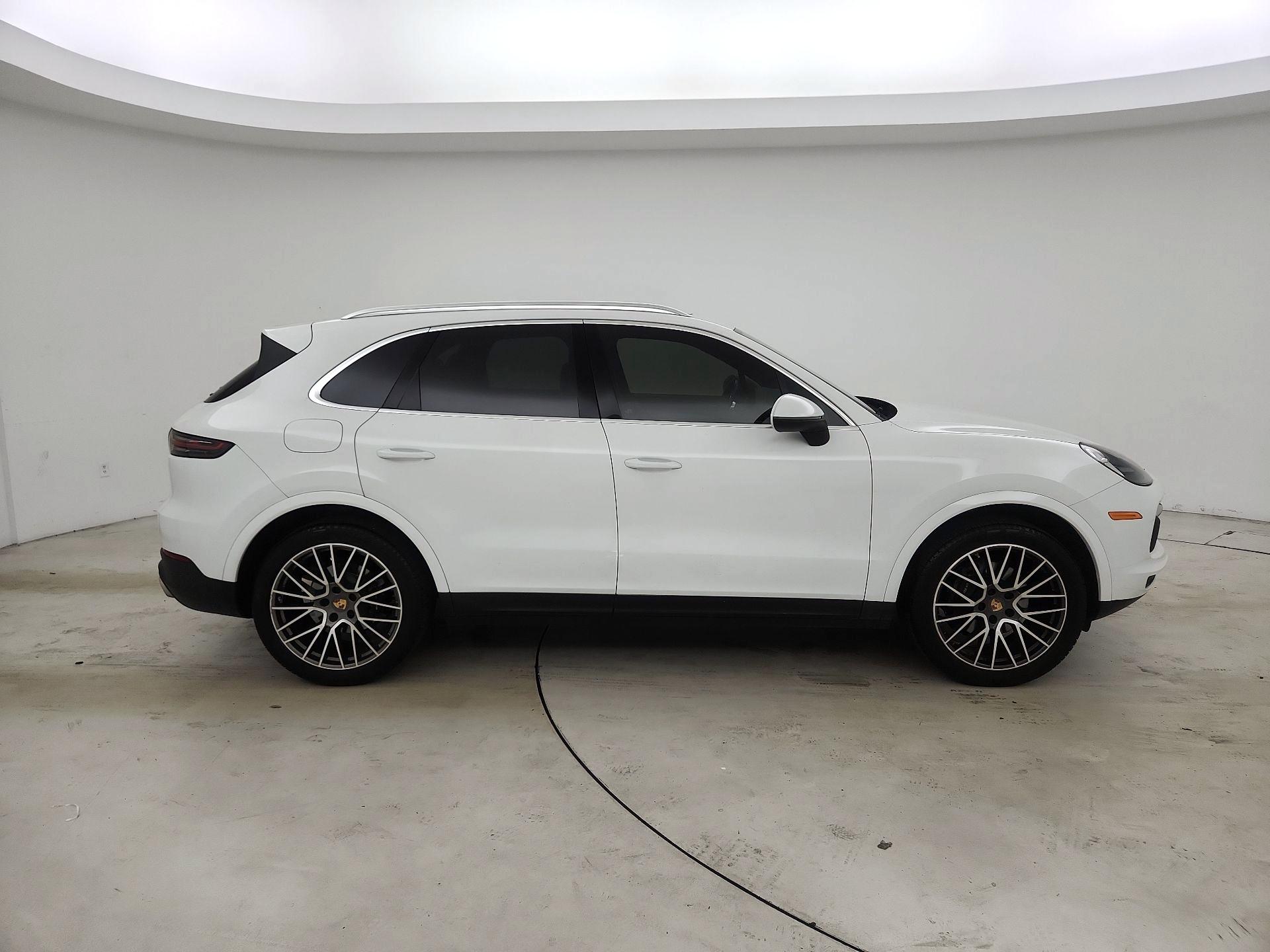 Thumbnail: 2019 Porsche Cayenne - 4