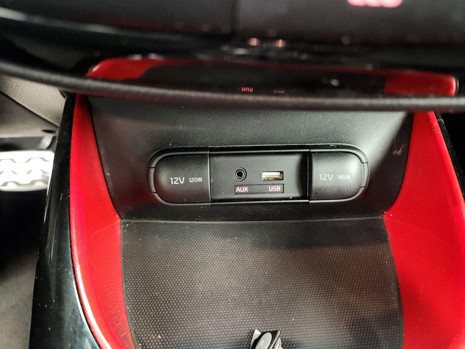 Thumbnail: 2015 Kia Soul - 19