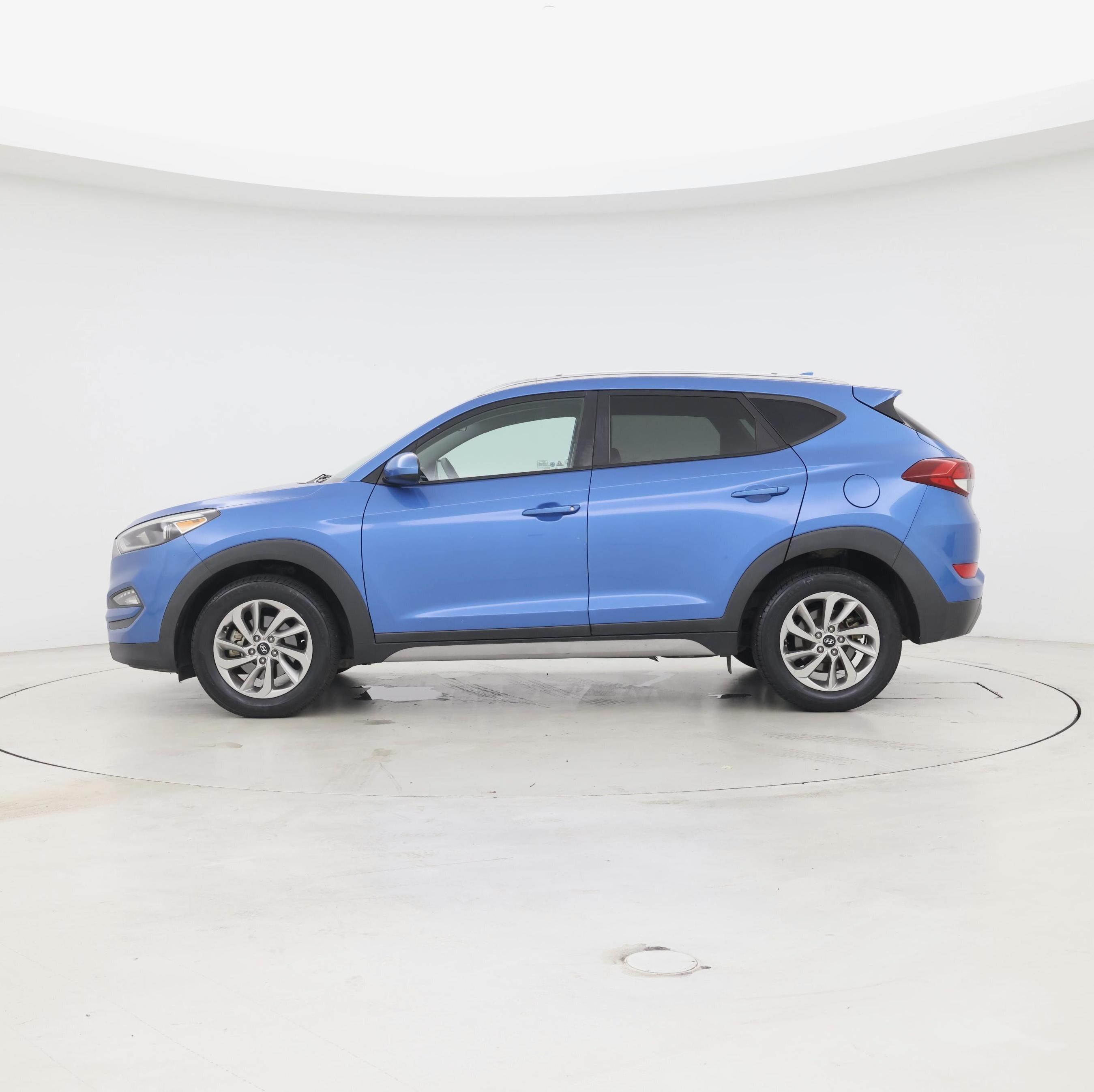 Thumbnail: 2018 Hyundai Tucson - 3
