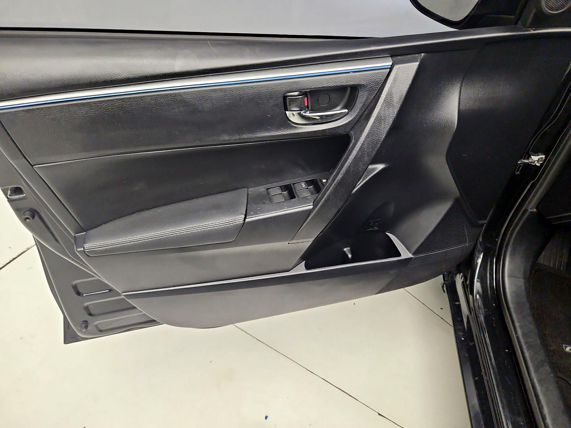 Thumbnail: 2014 Toyota Corolla - 12